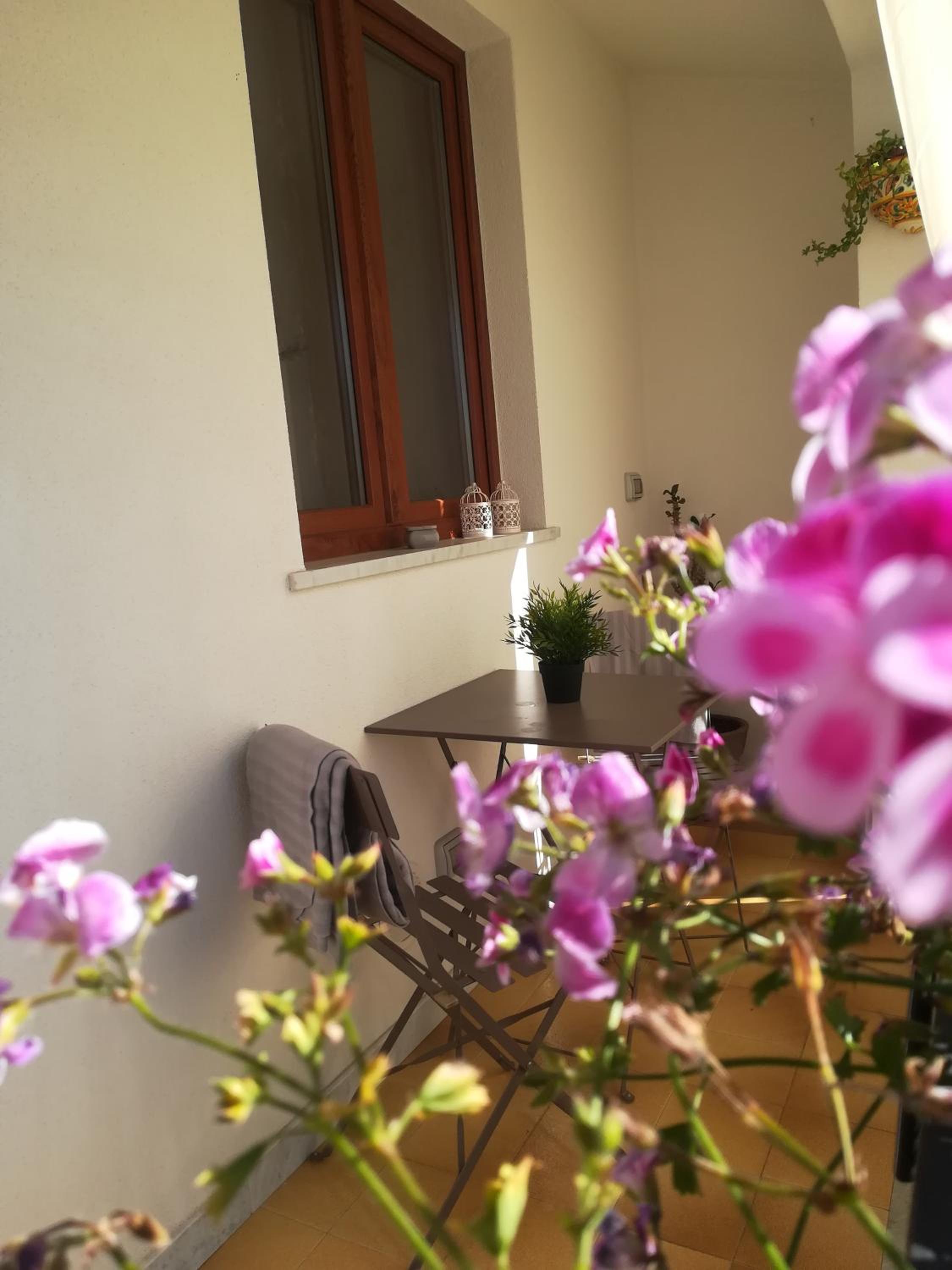 Studio Apartment - Photo 21