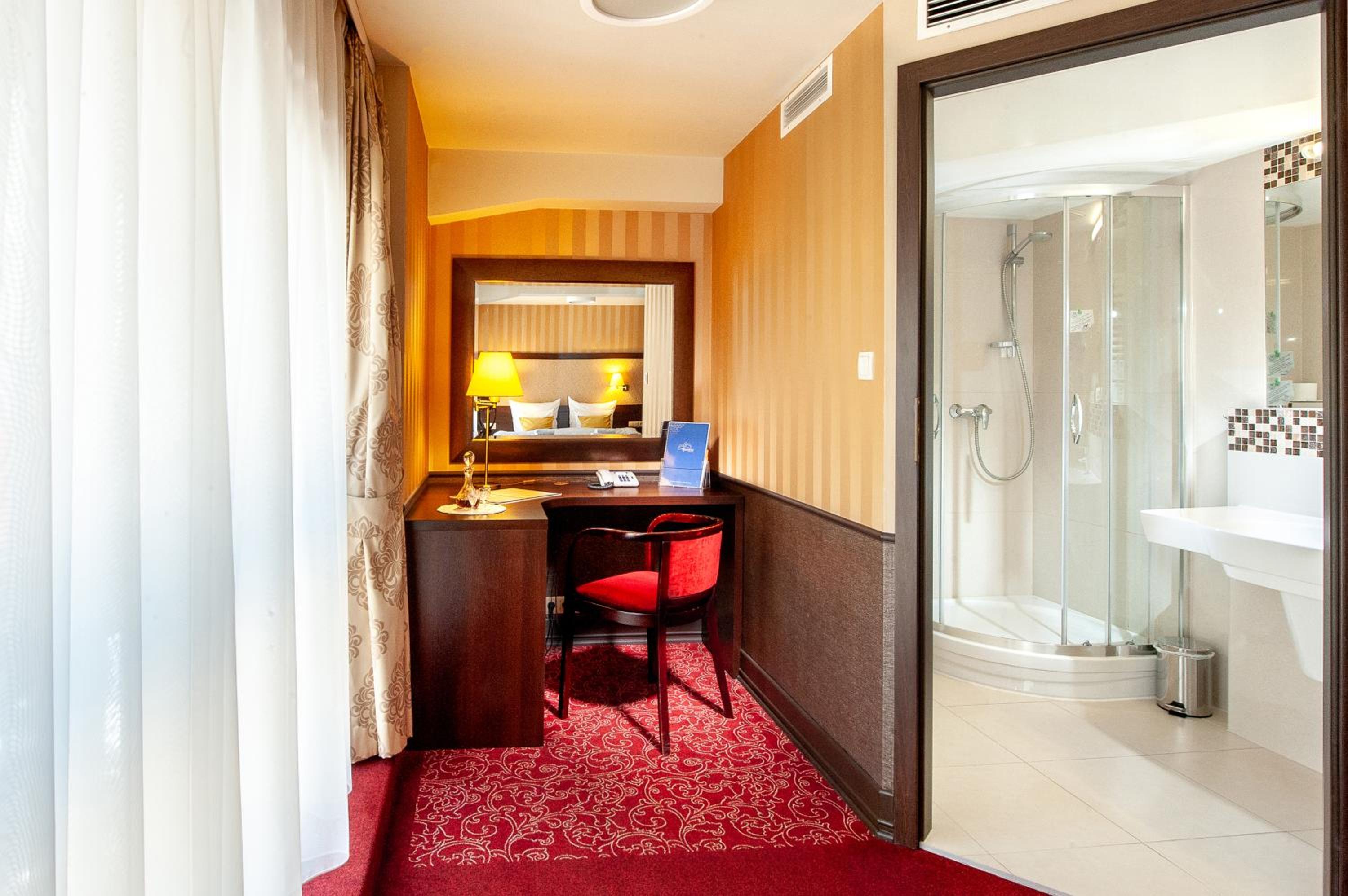 Superior Double or Twin Room - Photo 1