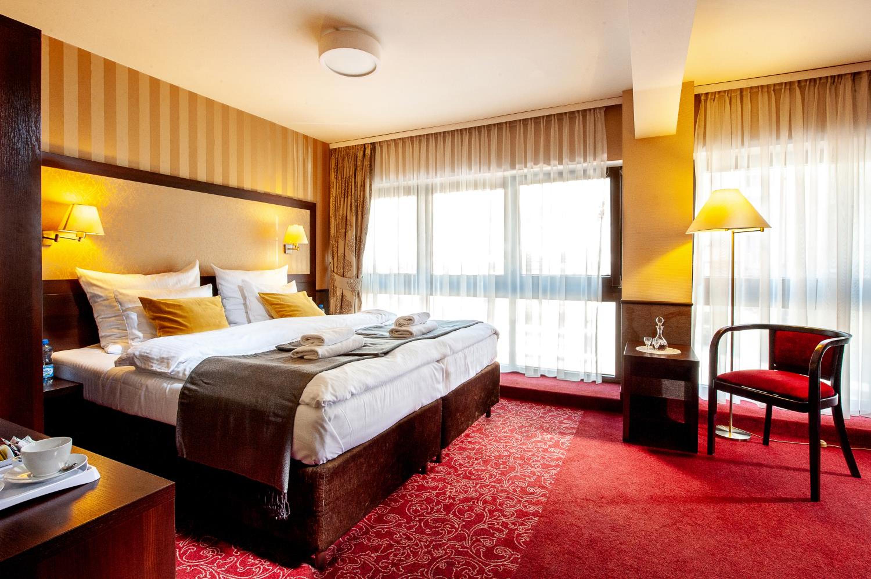 Superior Double or Twin Room - Photo 3