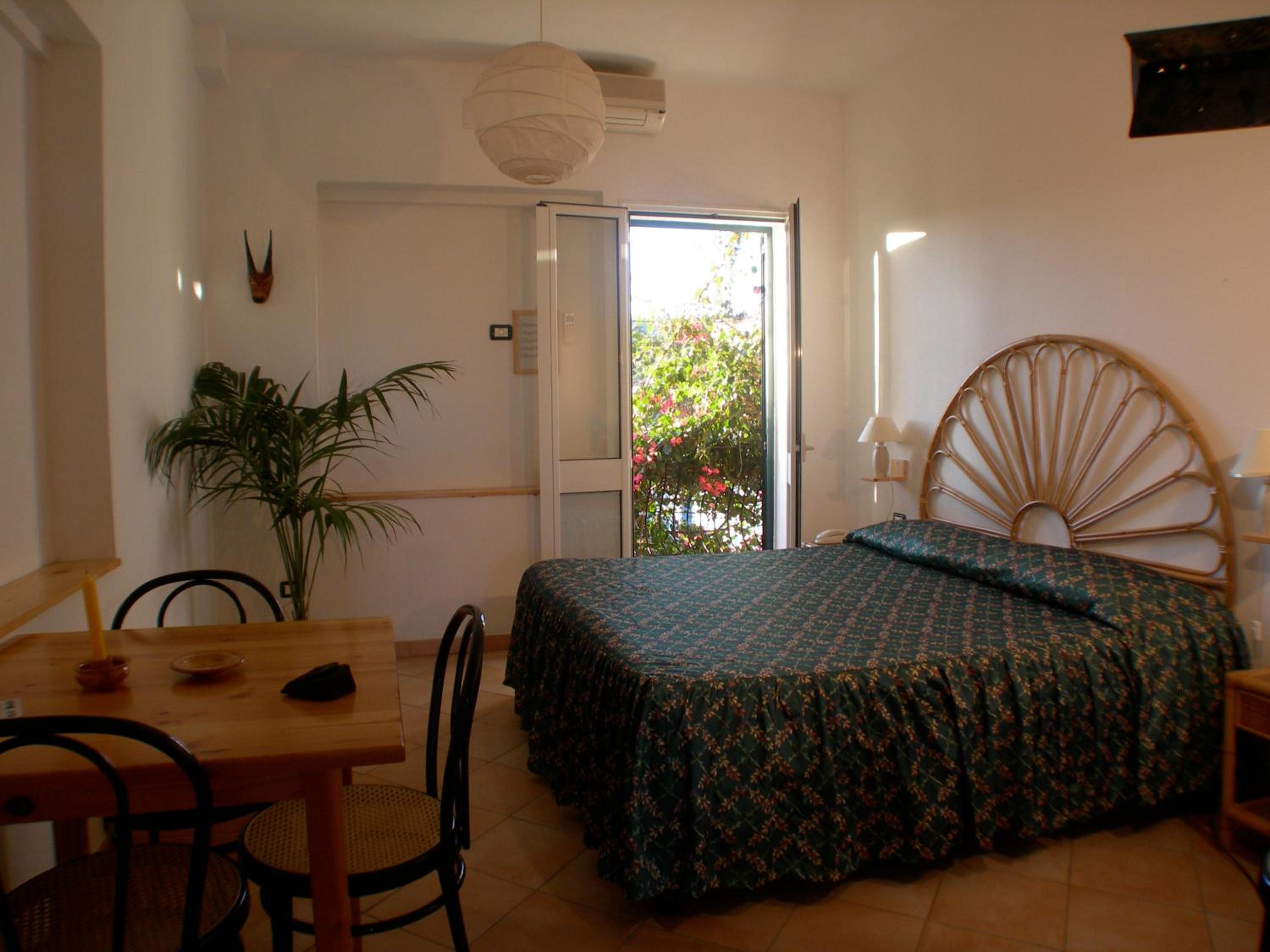 Two-Bedroom Apartment (4 Adults) photo 1