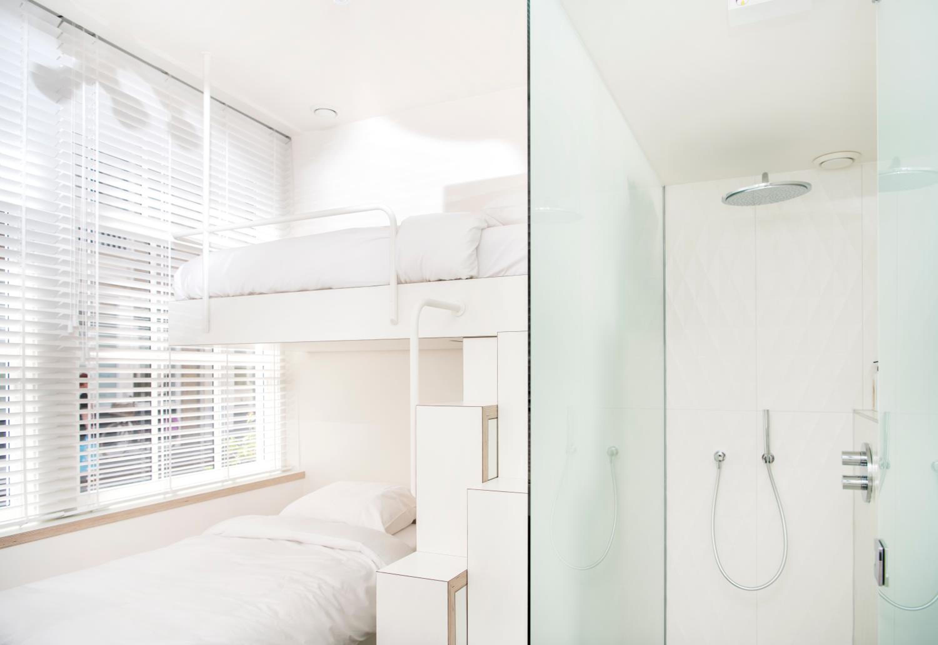 Budget Twin Room - Photo 13