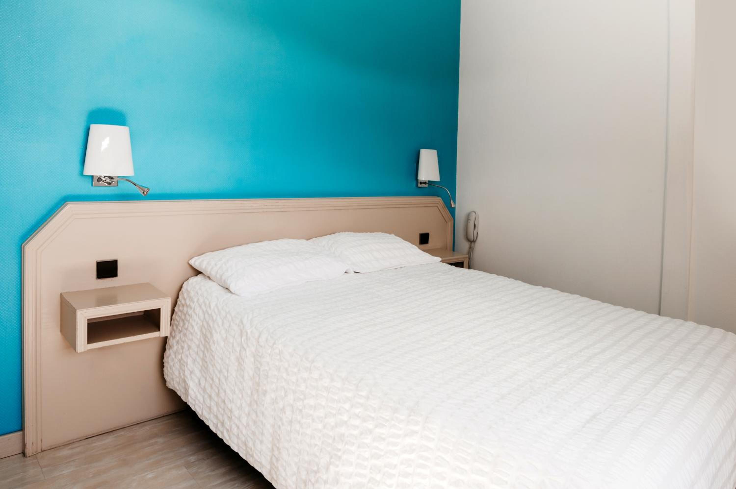 Standard Double or Twin Room photo 3