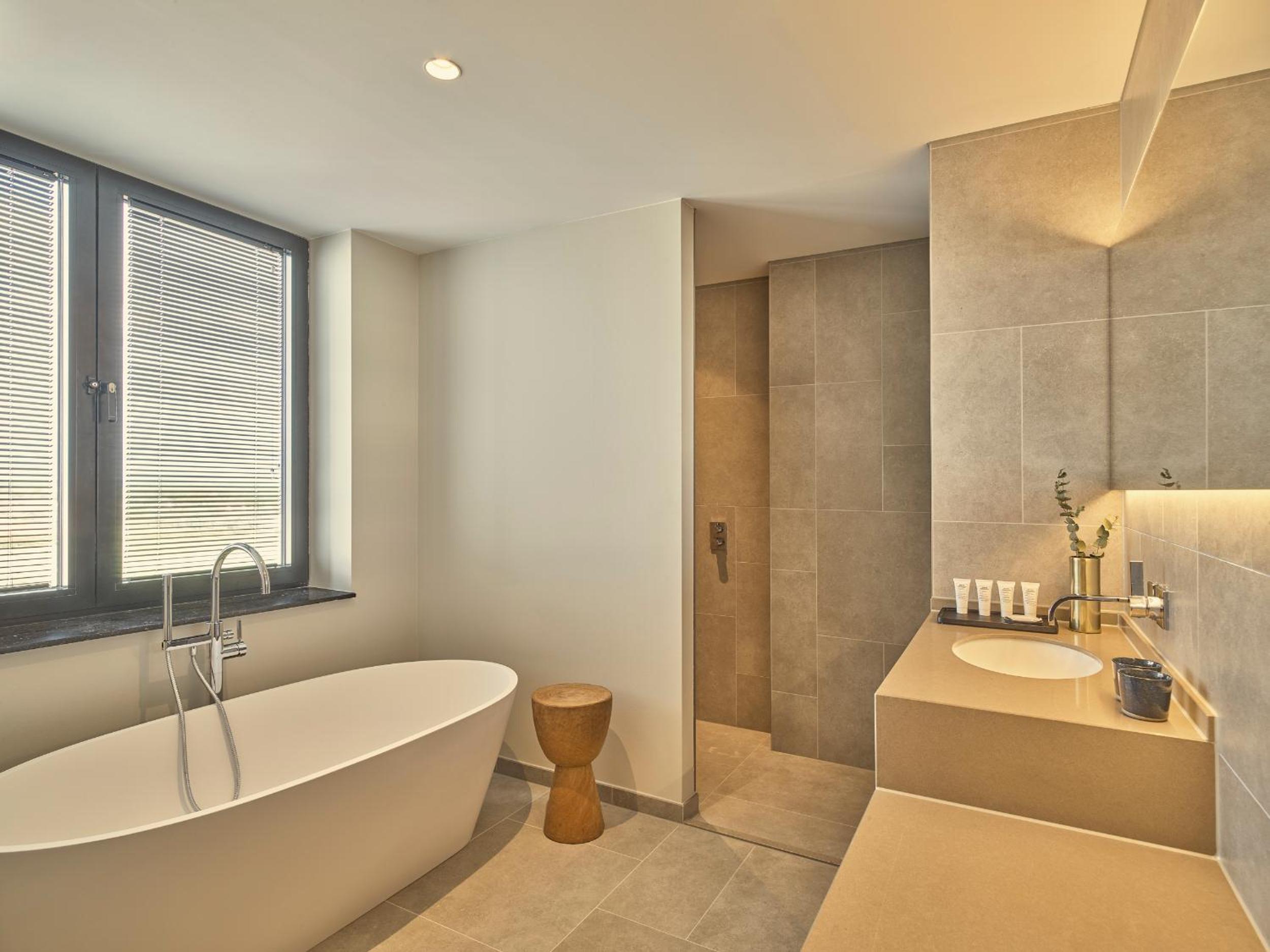 The Corner Suite Landview photo 2