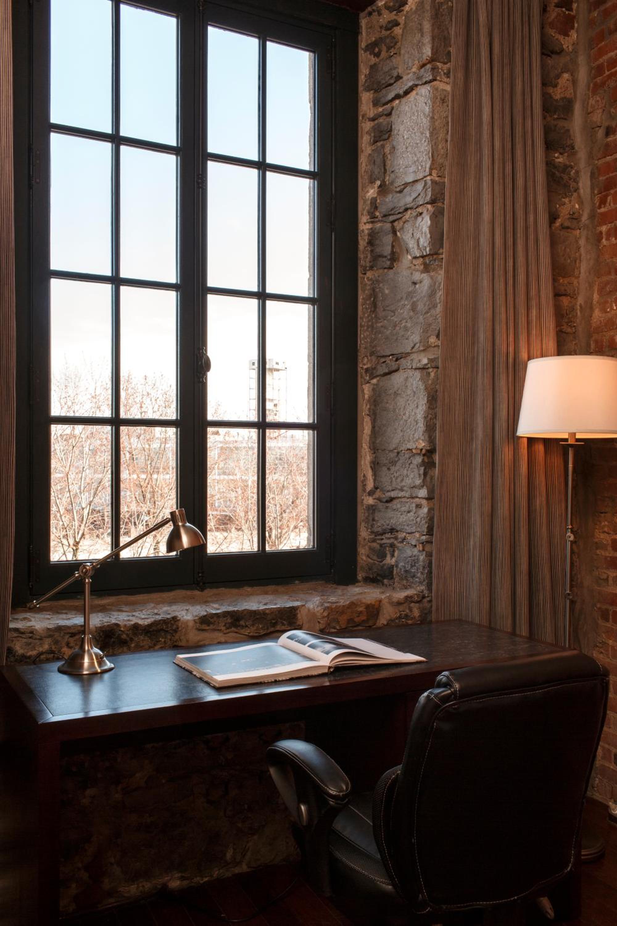 Deluxe King Room - St Laurent River Front