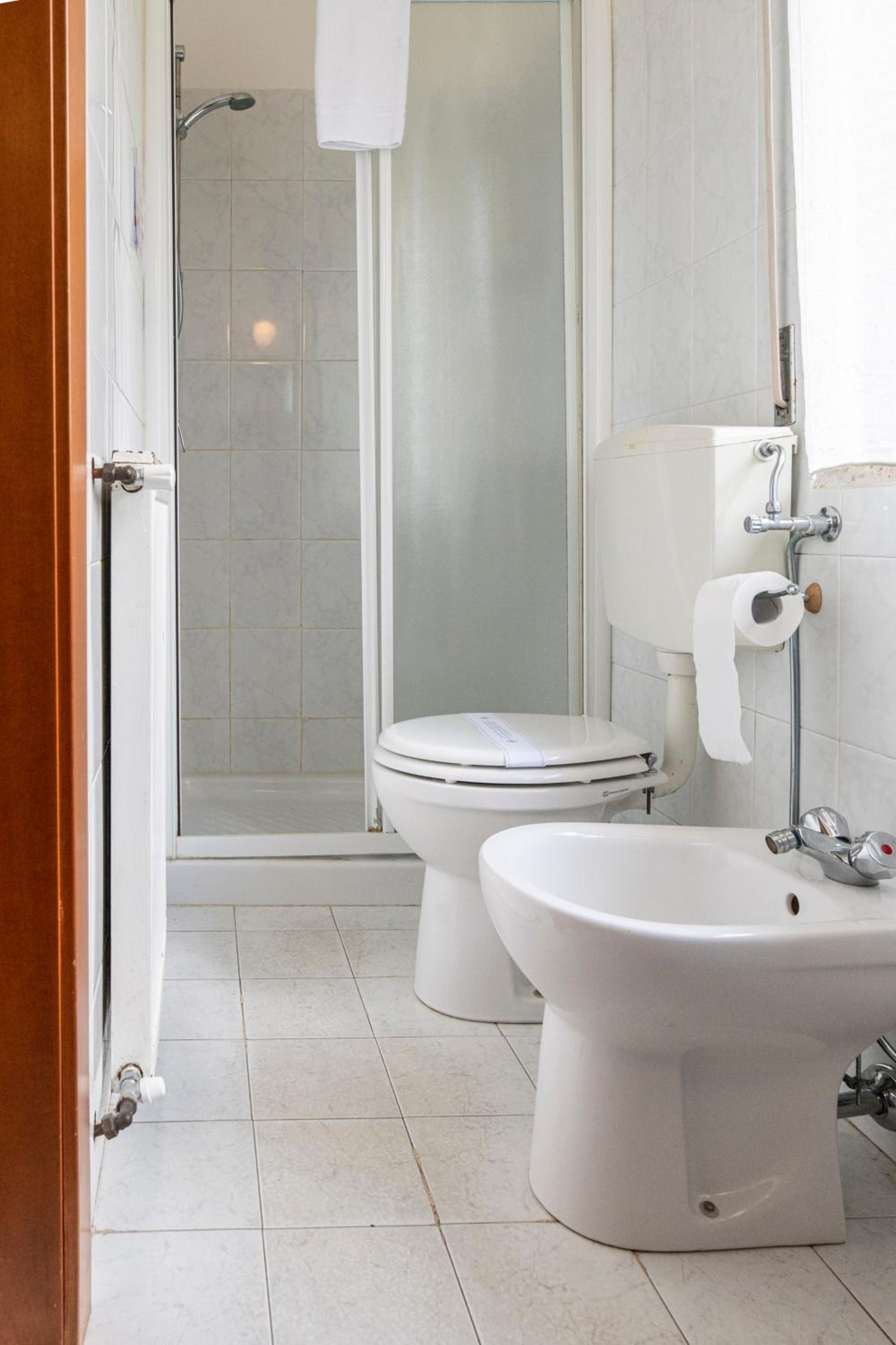 Standard Triple Room - Photo 5