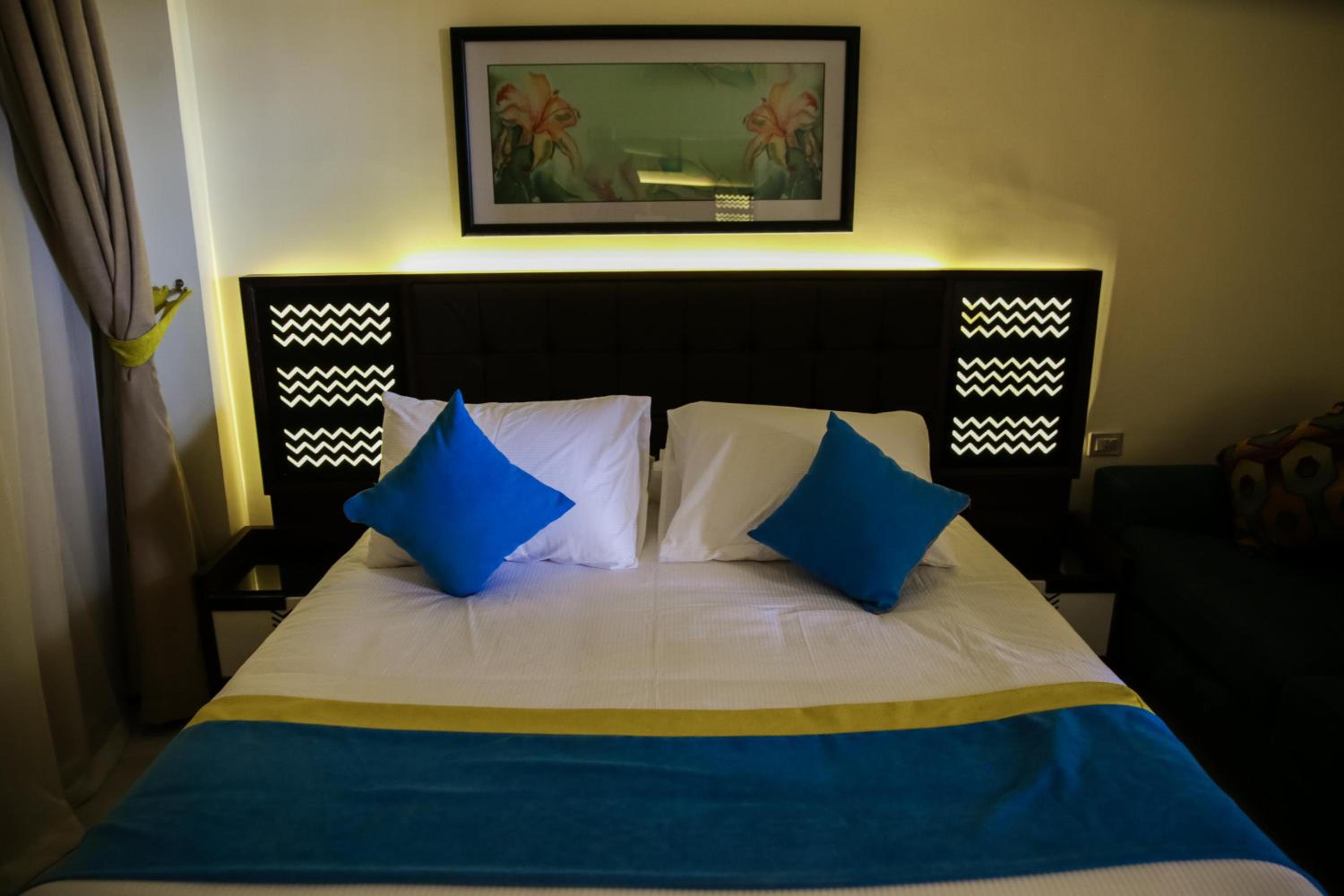 One-Bedroom Apartment - Photo 14