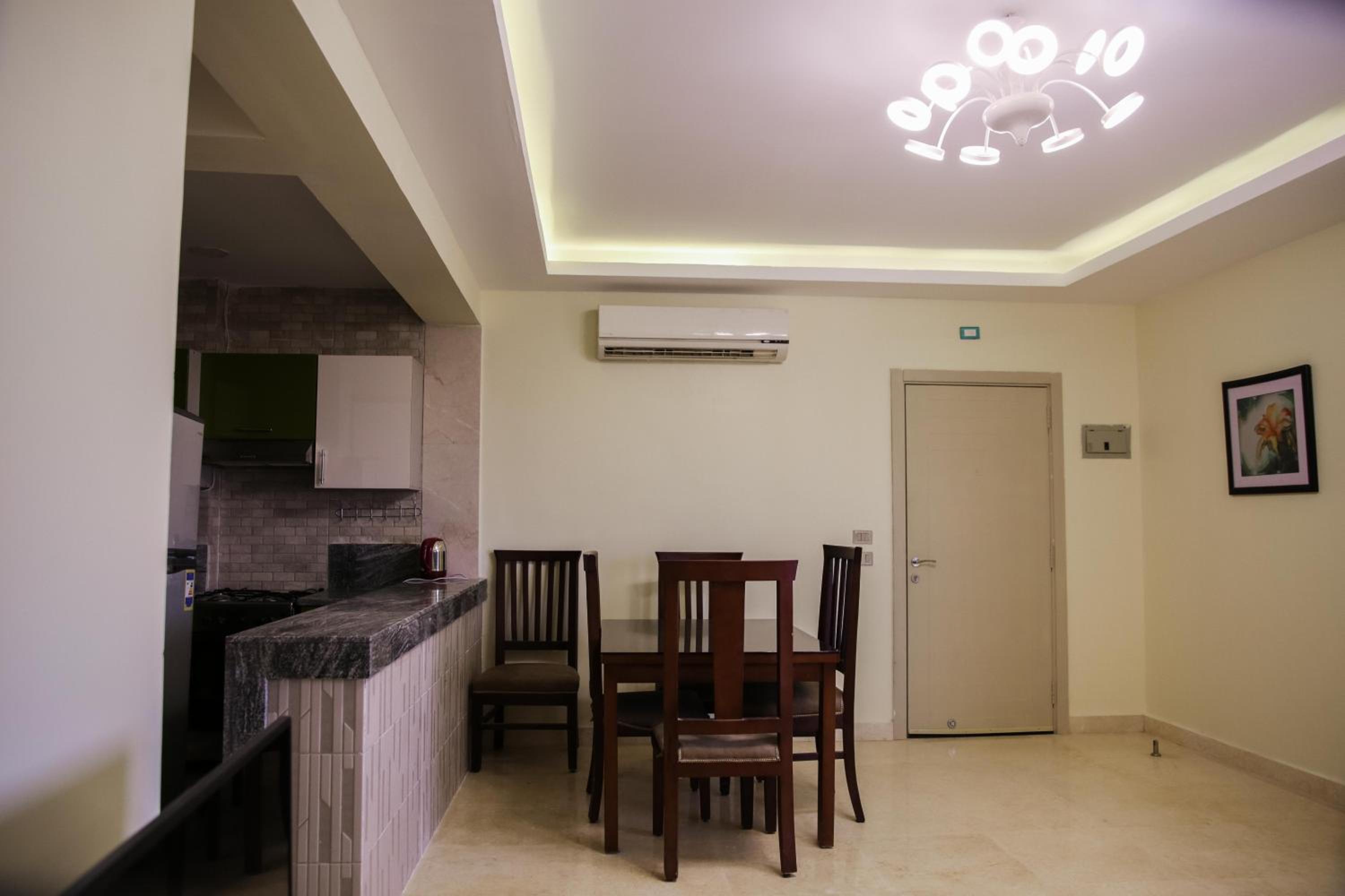 One-Bedroom Apartment - Photo 12