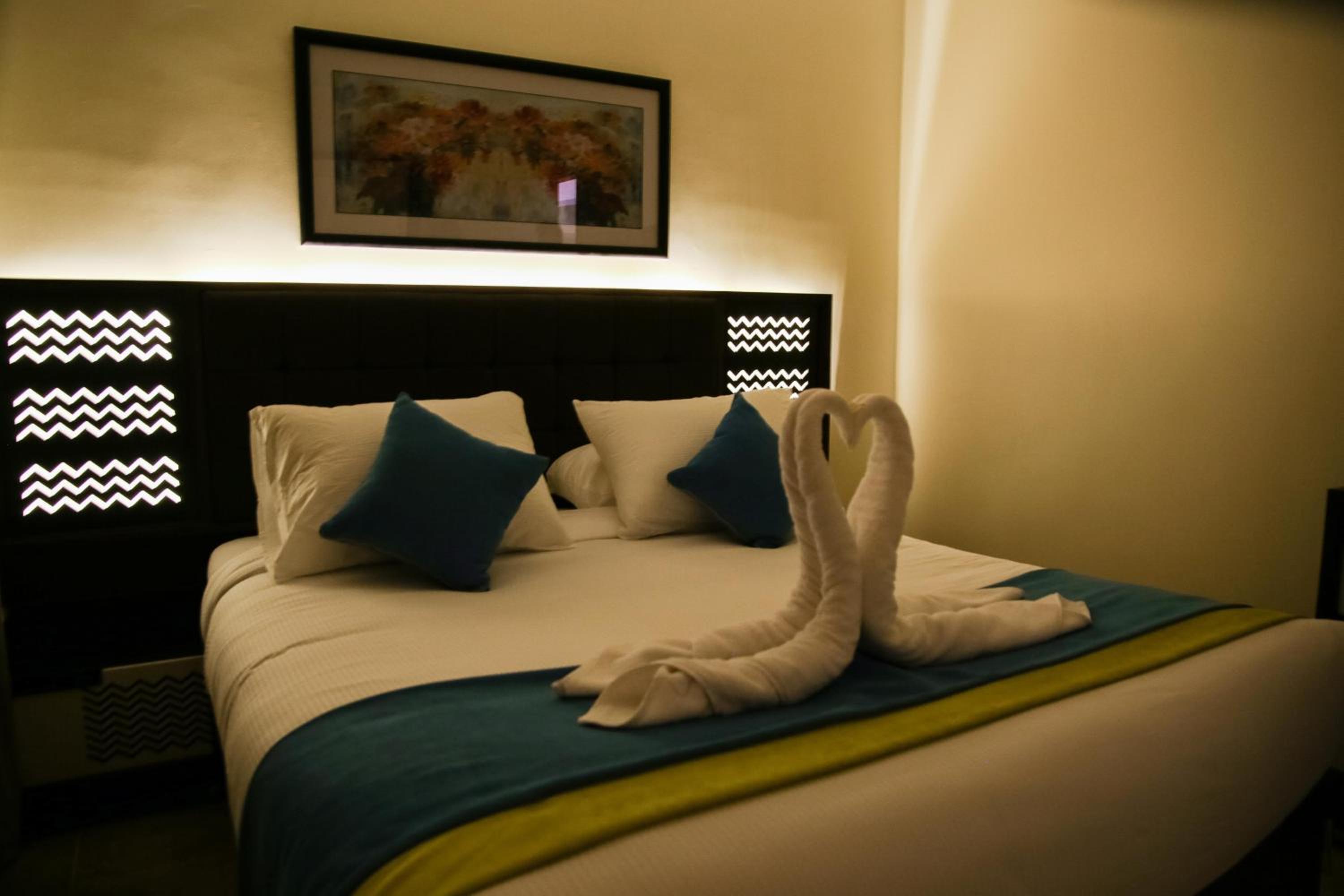 Three-Bedroom Apartment - Photo 19