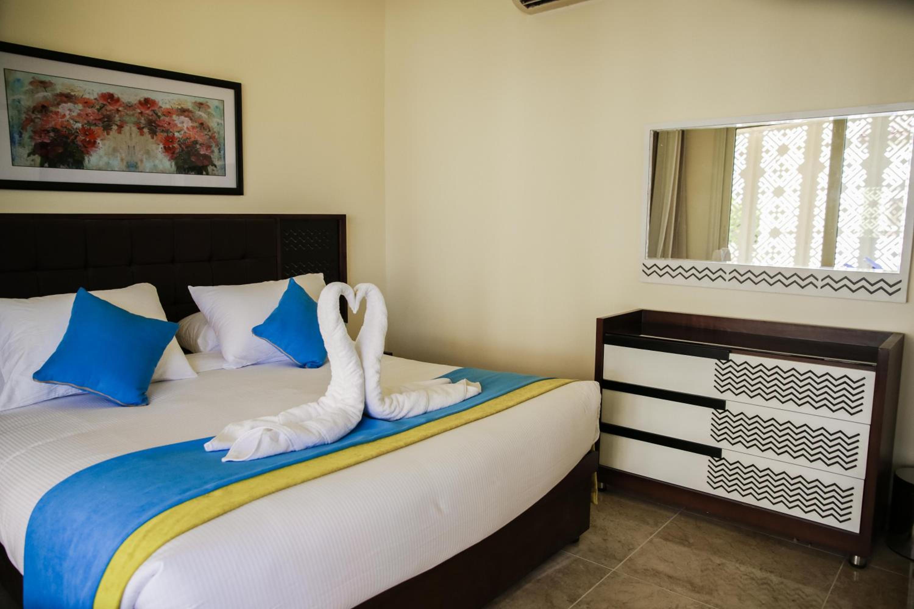 Three-Bedroom Apartment - Photo 22