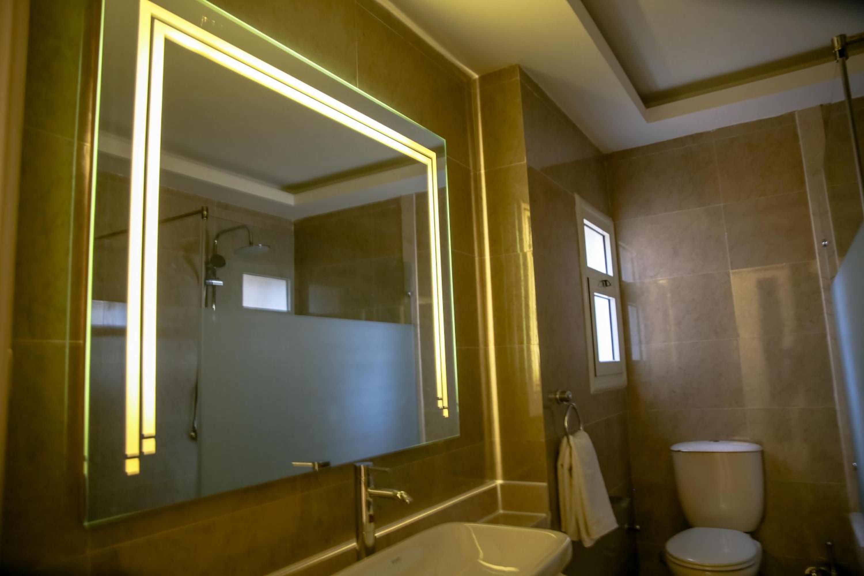 One-Bedroom Apartment - Photo 7