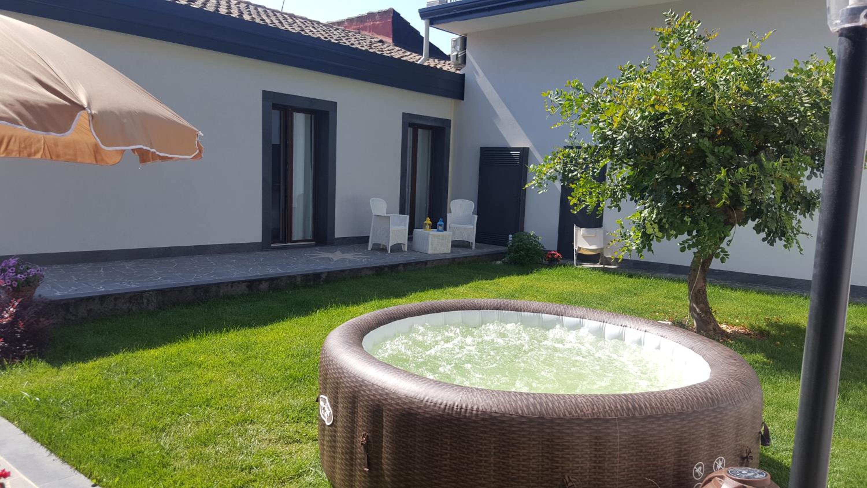 Double Room with Garden View - Photo 3