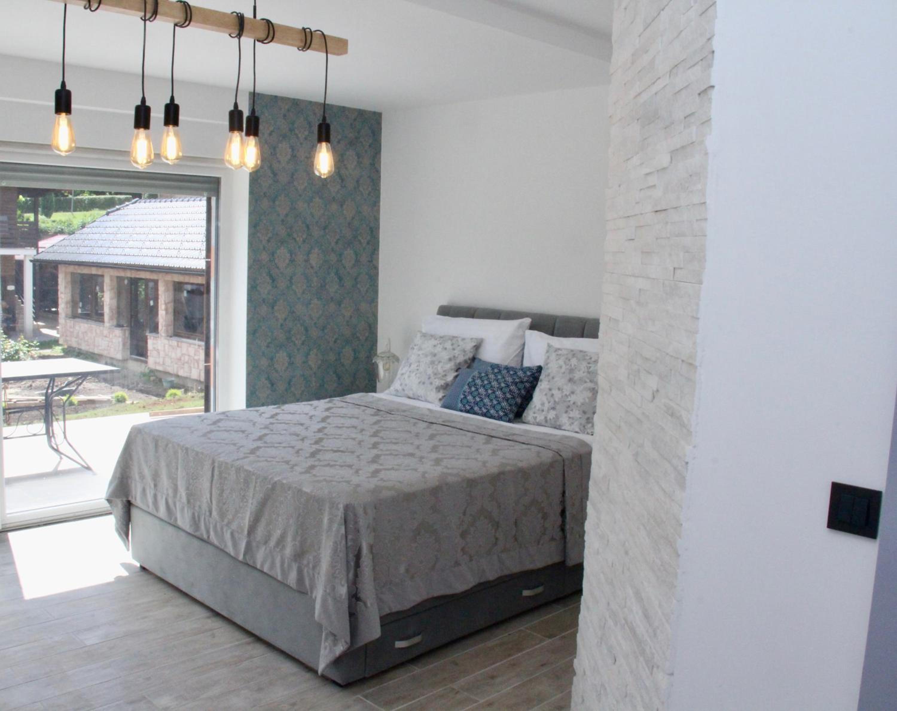 Deluxe Double Room with Balcony - Photo 17