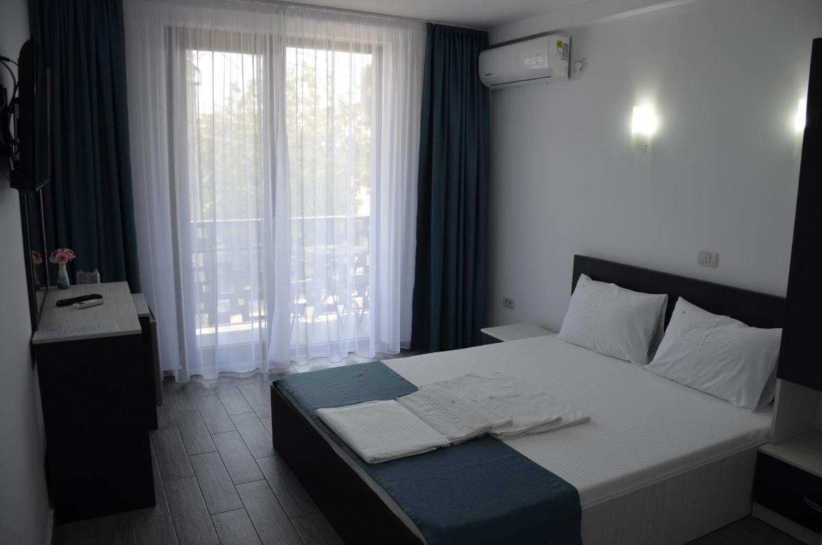 Double Room - Photo 4