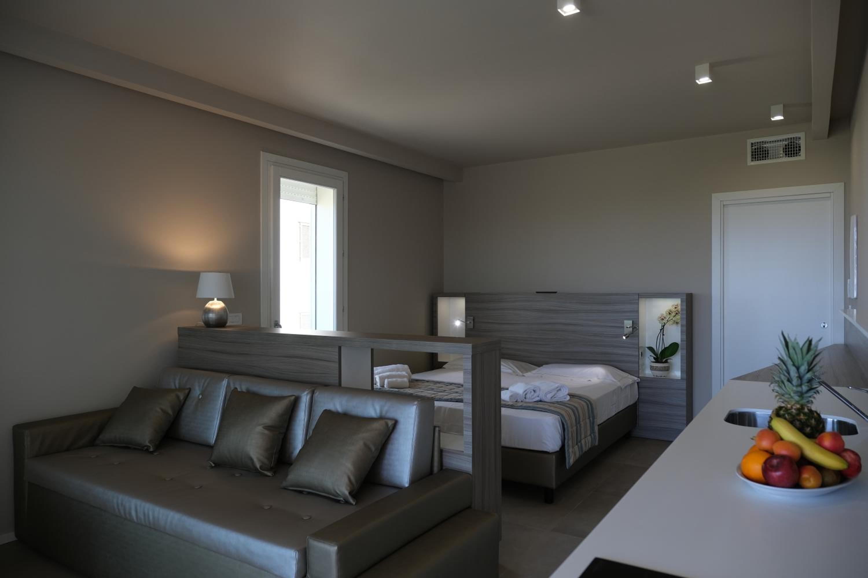 Studio Apartment with Sea View (3th Floor) - Photo 1