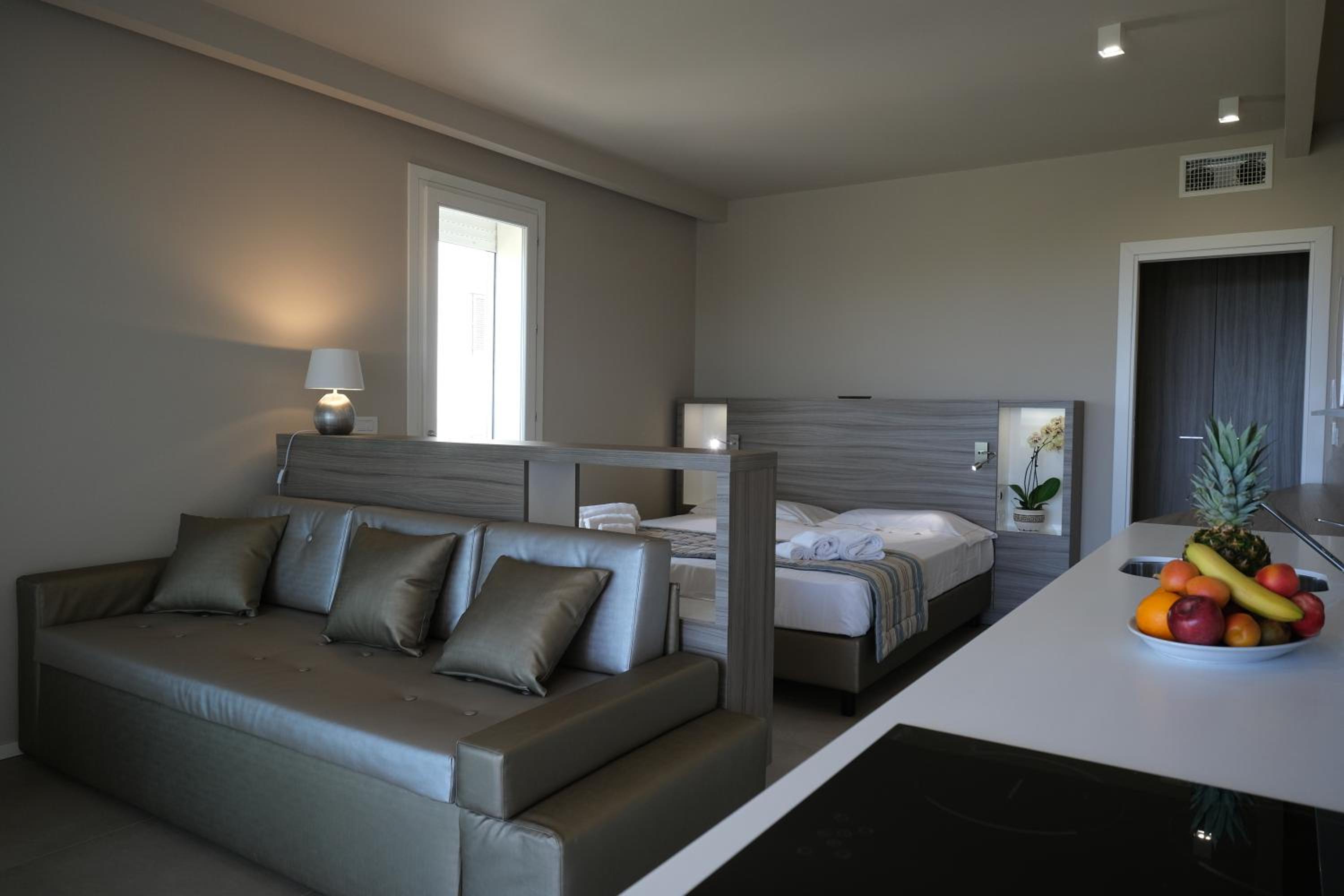 Studio Apartment with Sea View (3th Floor) - Photo 15