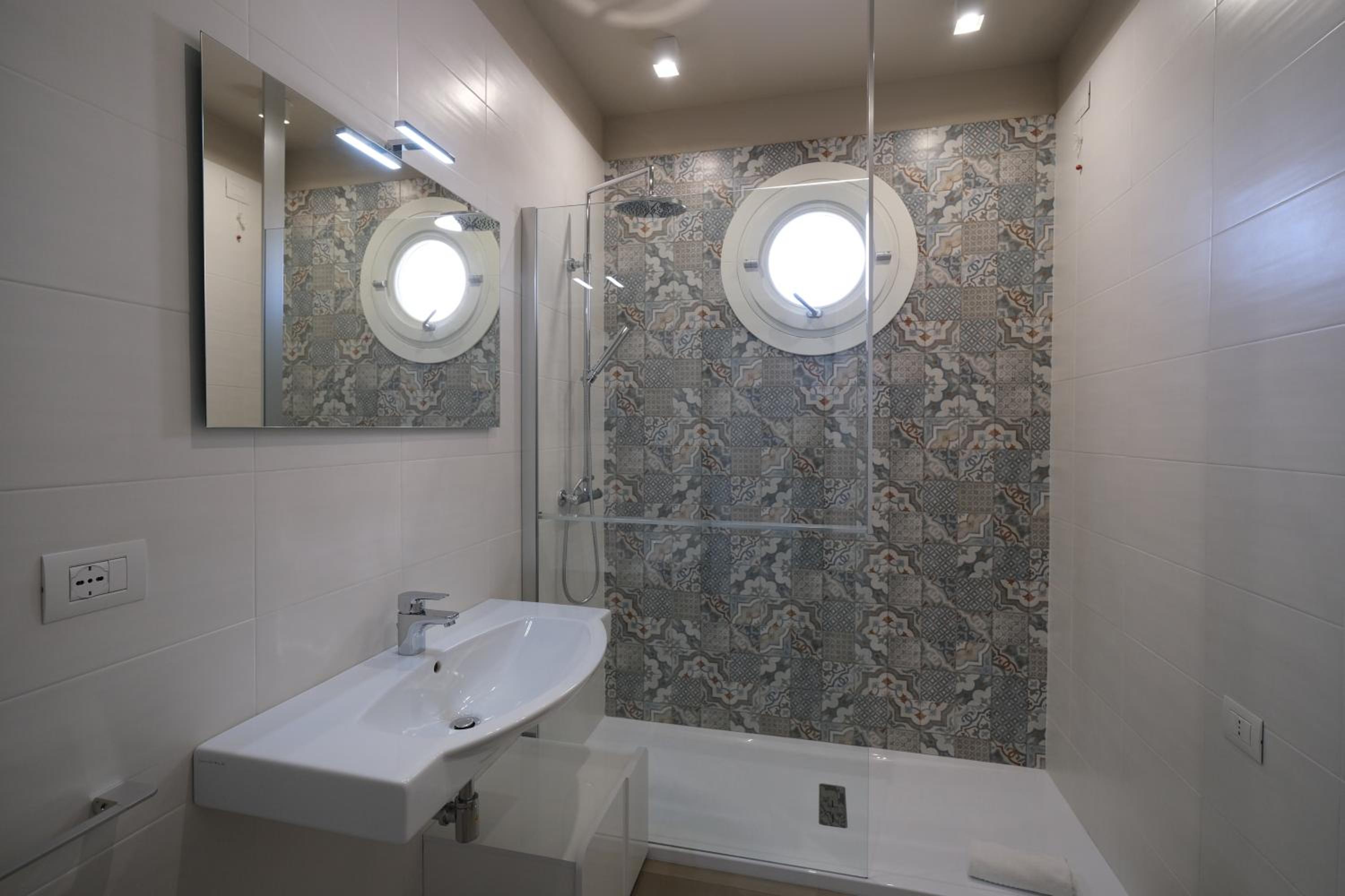 Studio Apartment with Sea View (3th Floor) - Photo 4