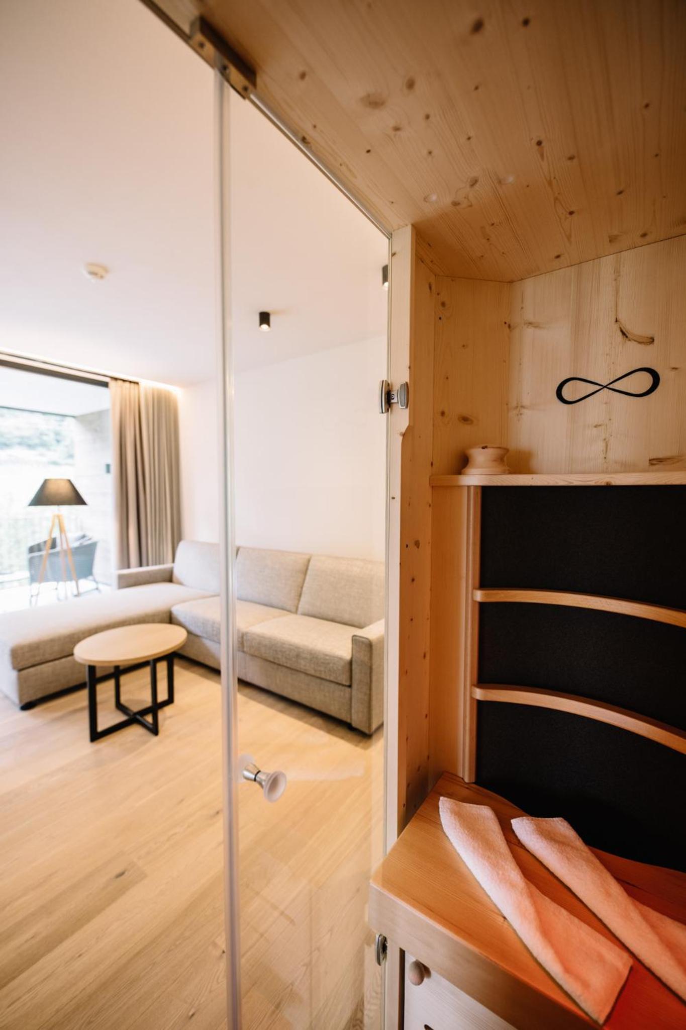 Suite with Sauna photo 2