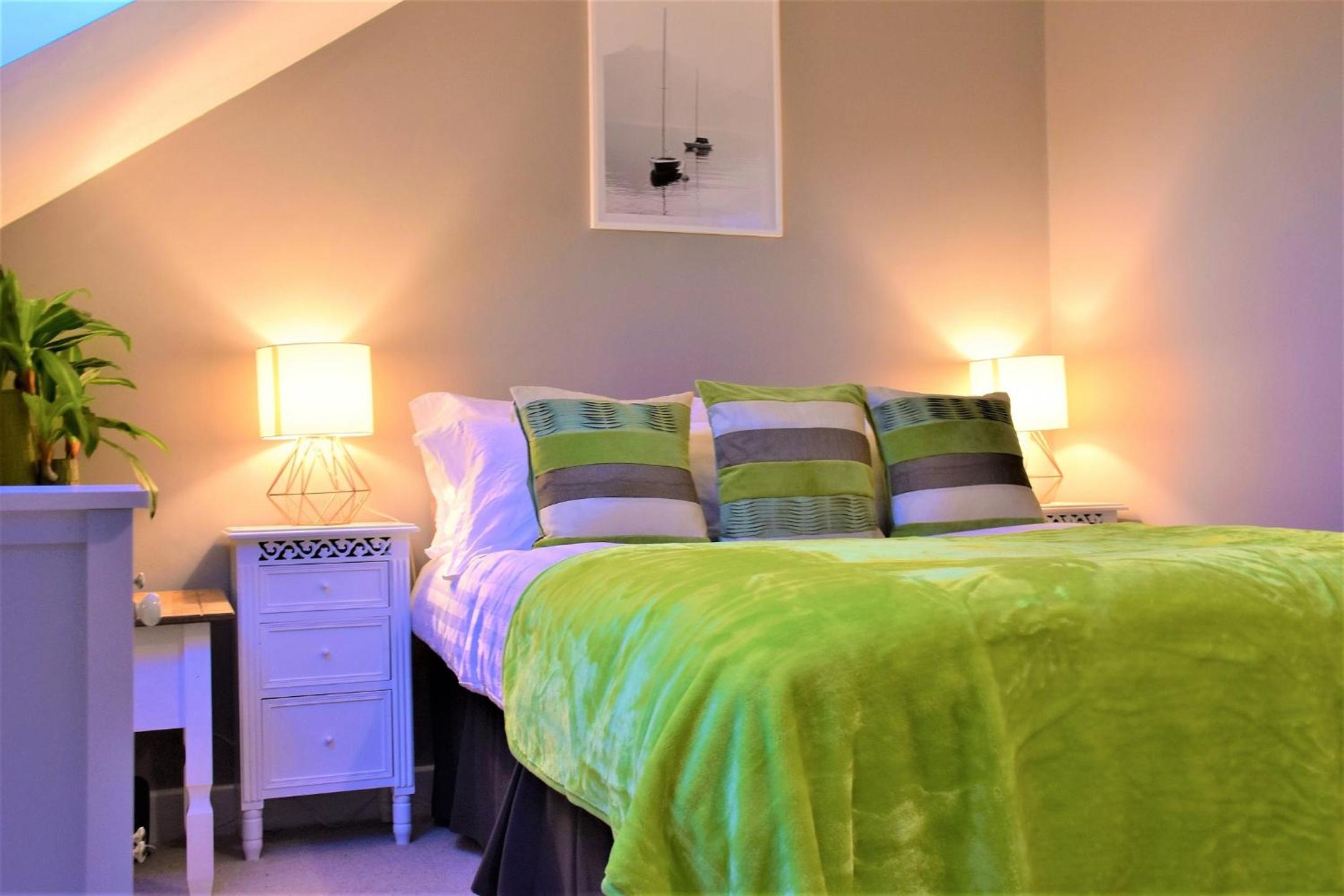 One-Bedroom Apartment - Photo 3