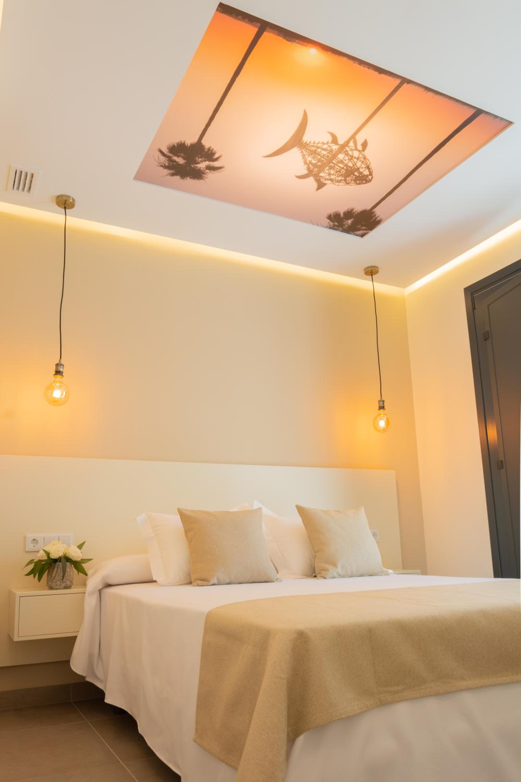 Double Room with Extra Bed - Photo 1