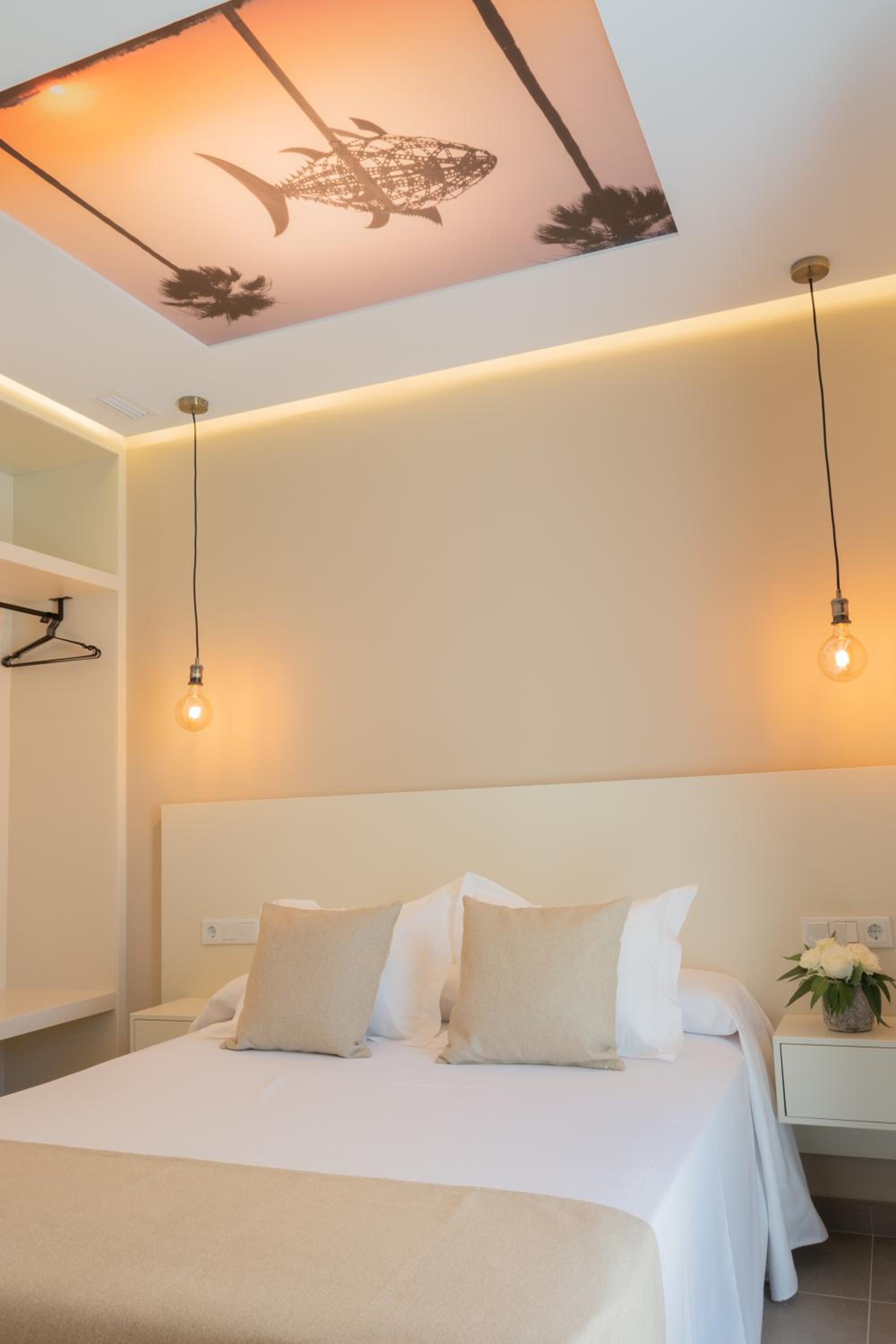 Double Room with Extra Bed - Photo 7