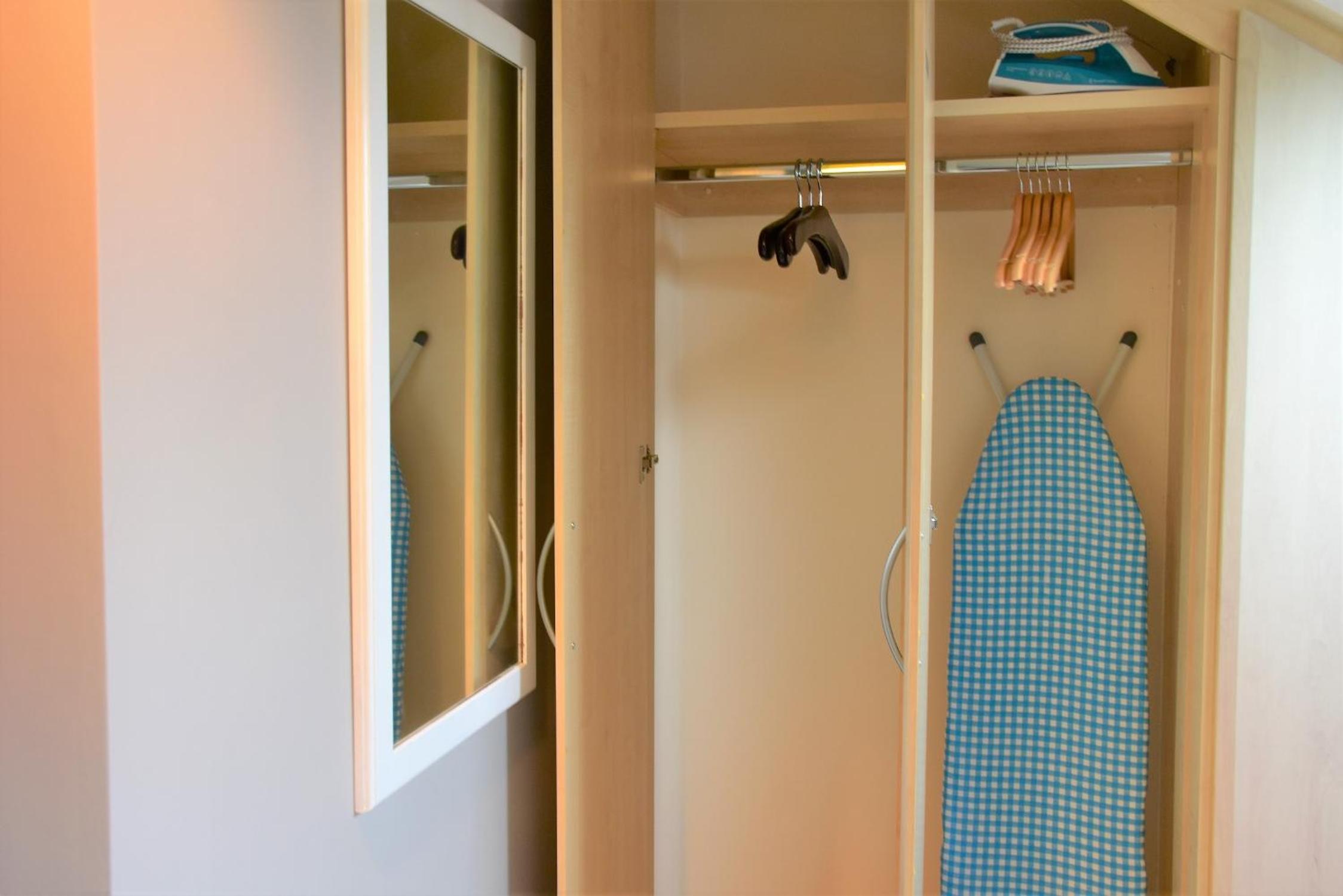 One-Bedroom Apartment - Photo 11