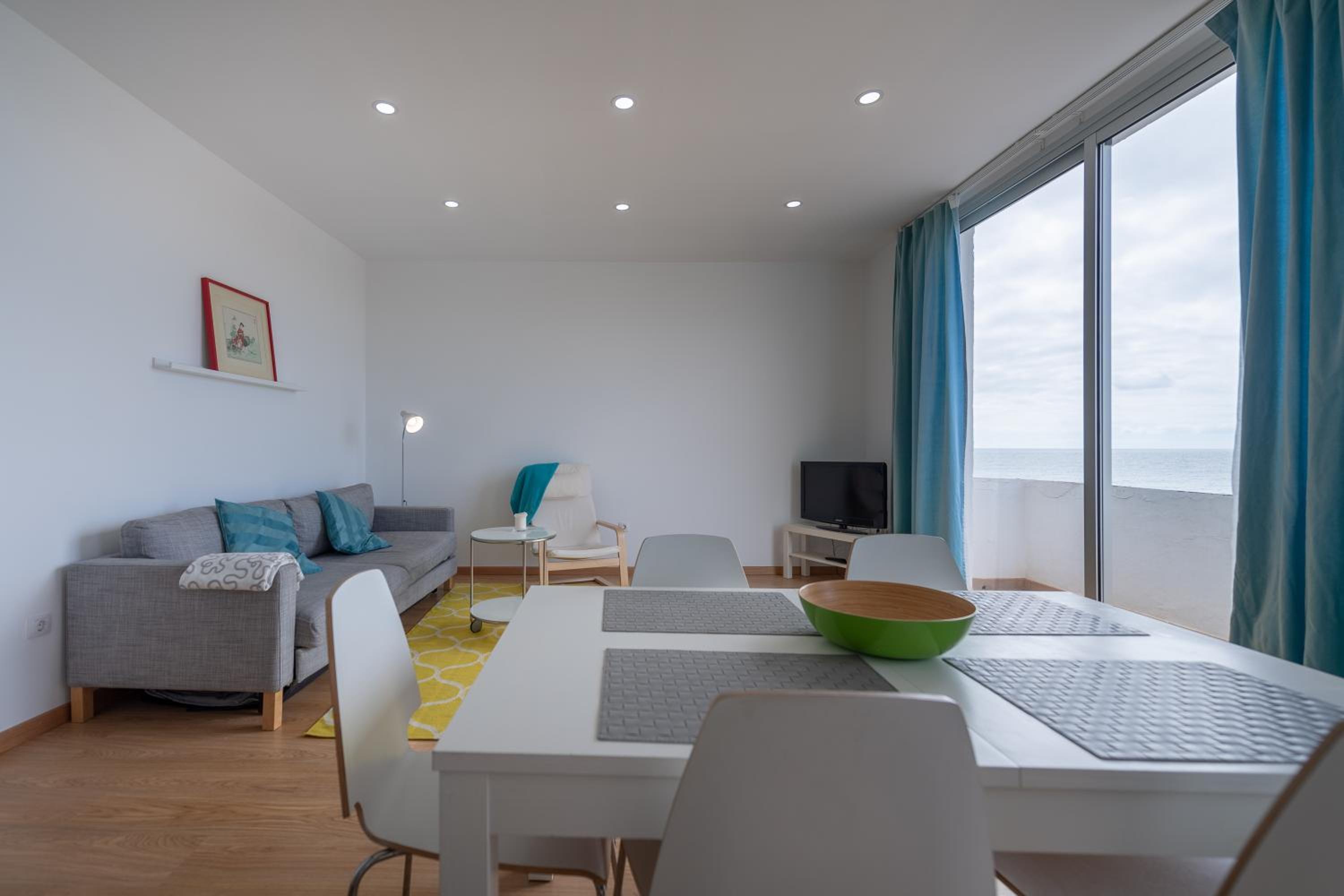 Apartamento con vista al mar