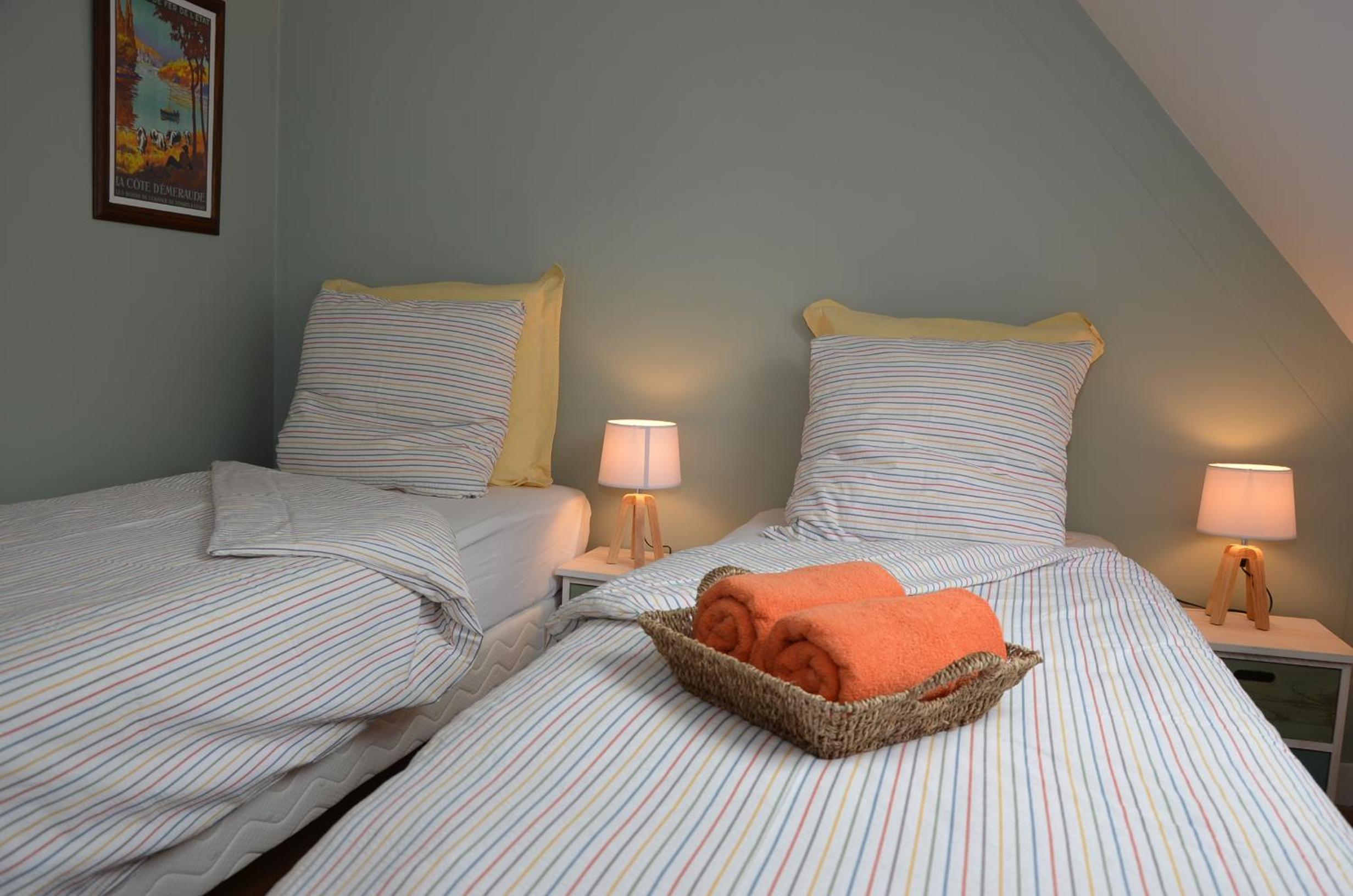 Double or Twin Room with Garden View - Photo 11