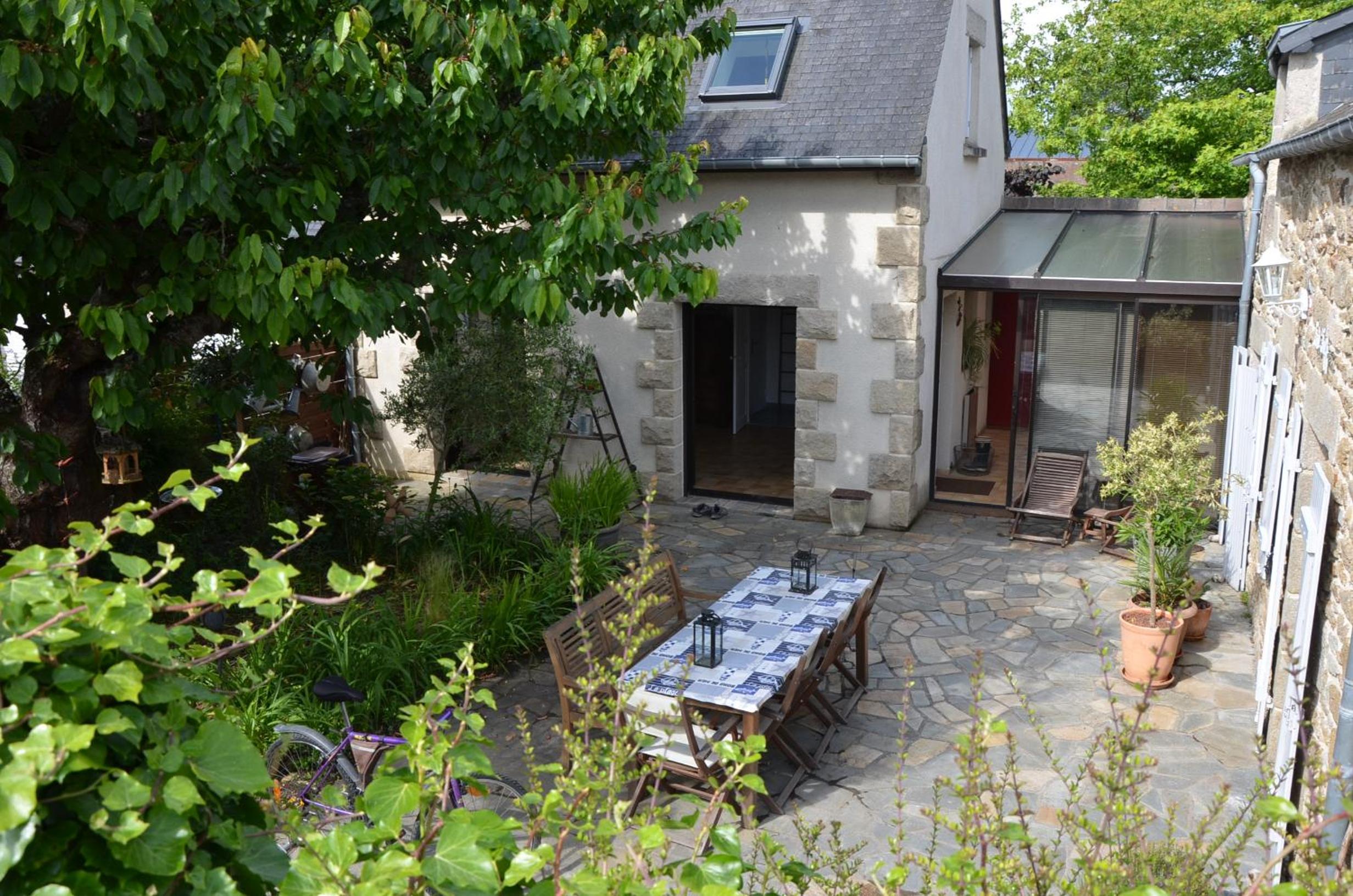 Double or Twin Room with Garden View - Photo 12