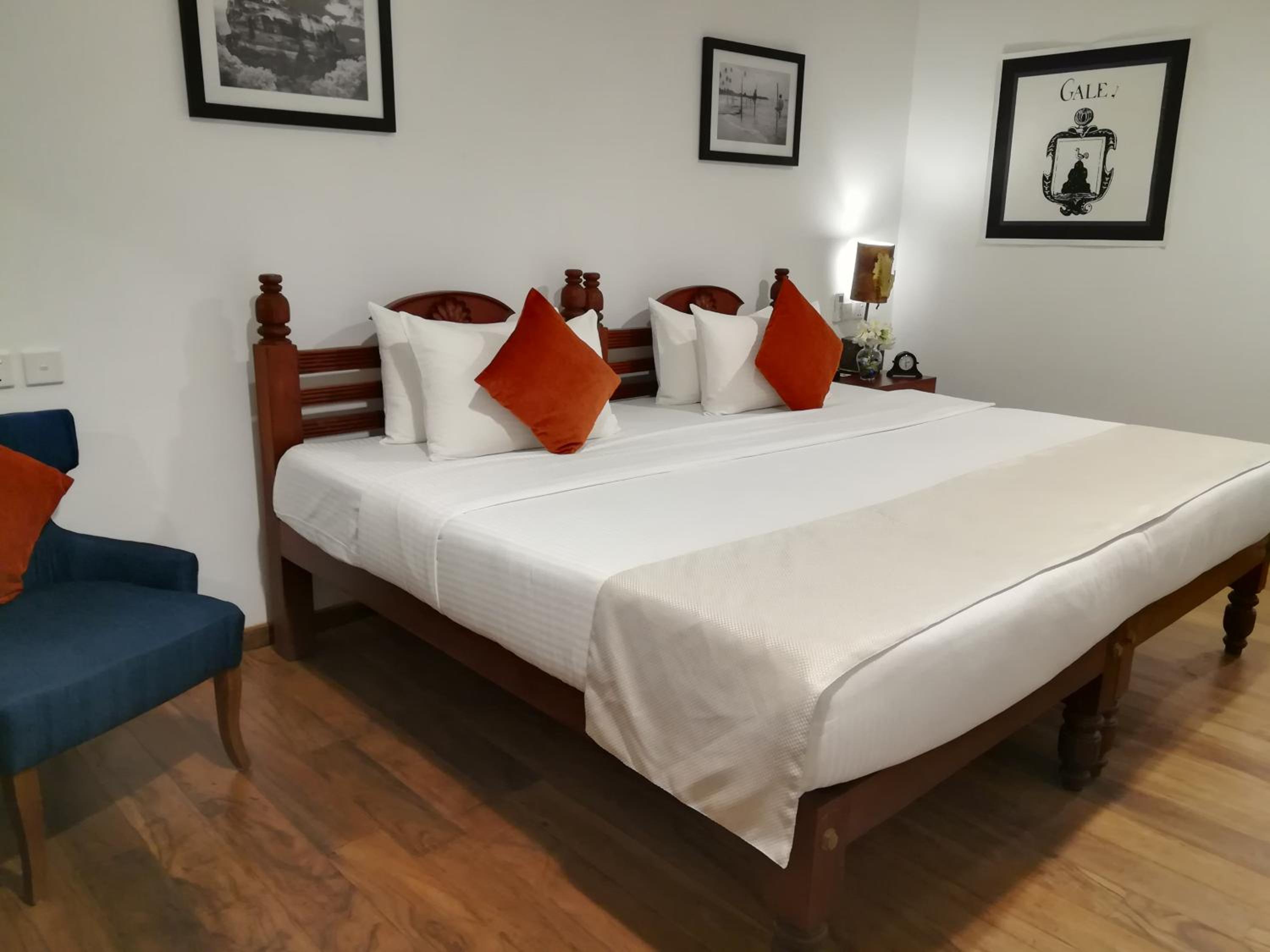 Superior King Room with complementary 10 minutes foot massage per stay photo 2