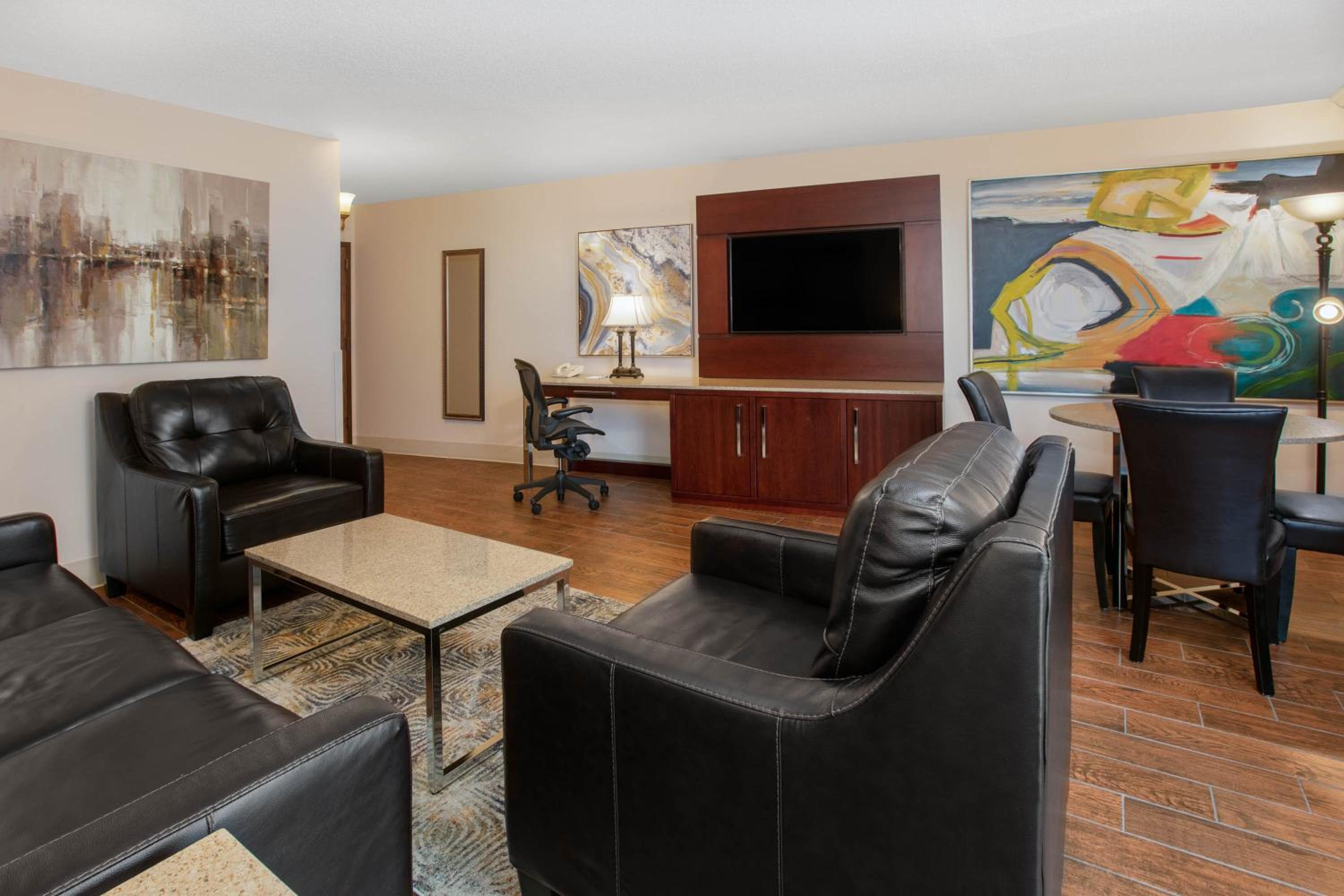 Two-Room King Suite with Whirlpool
