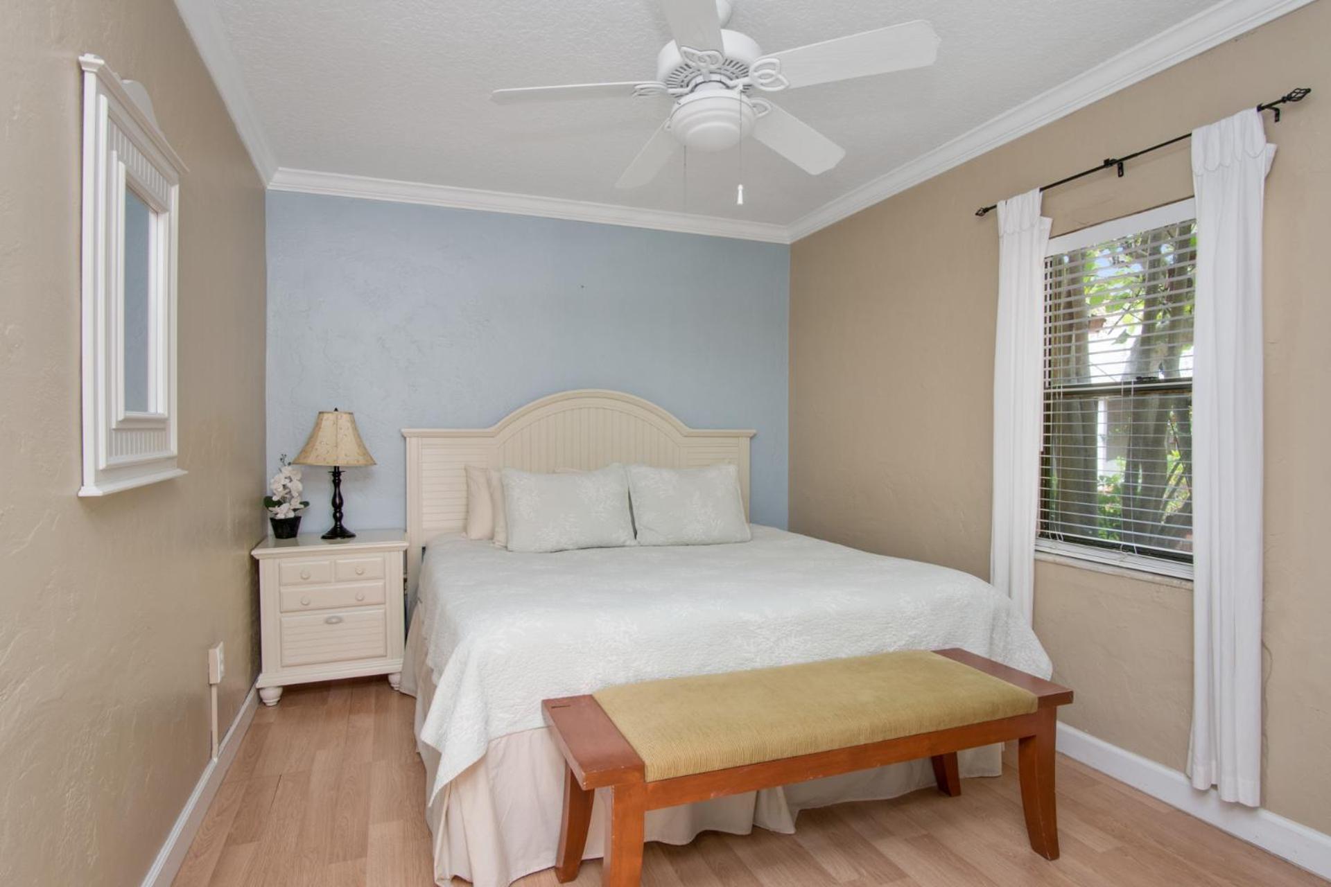 Two-Bedroom King Apartment with Oceanfront View