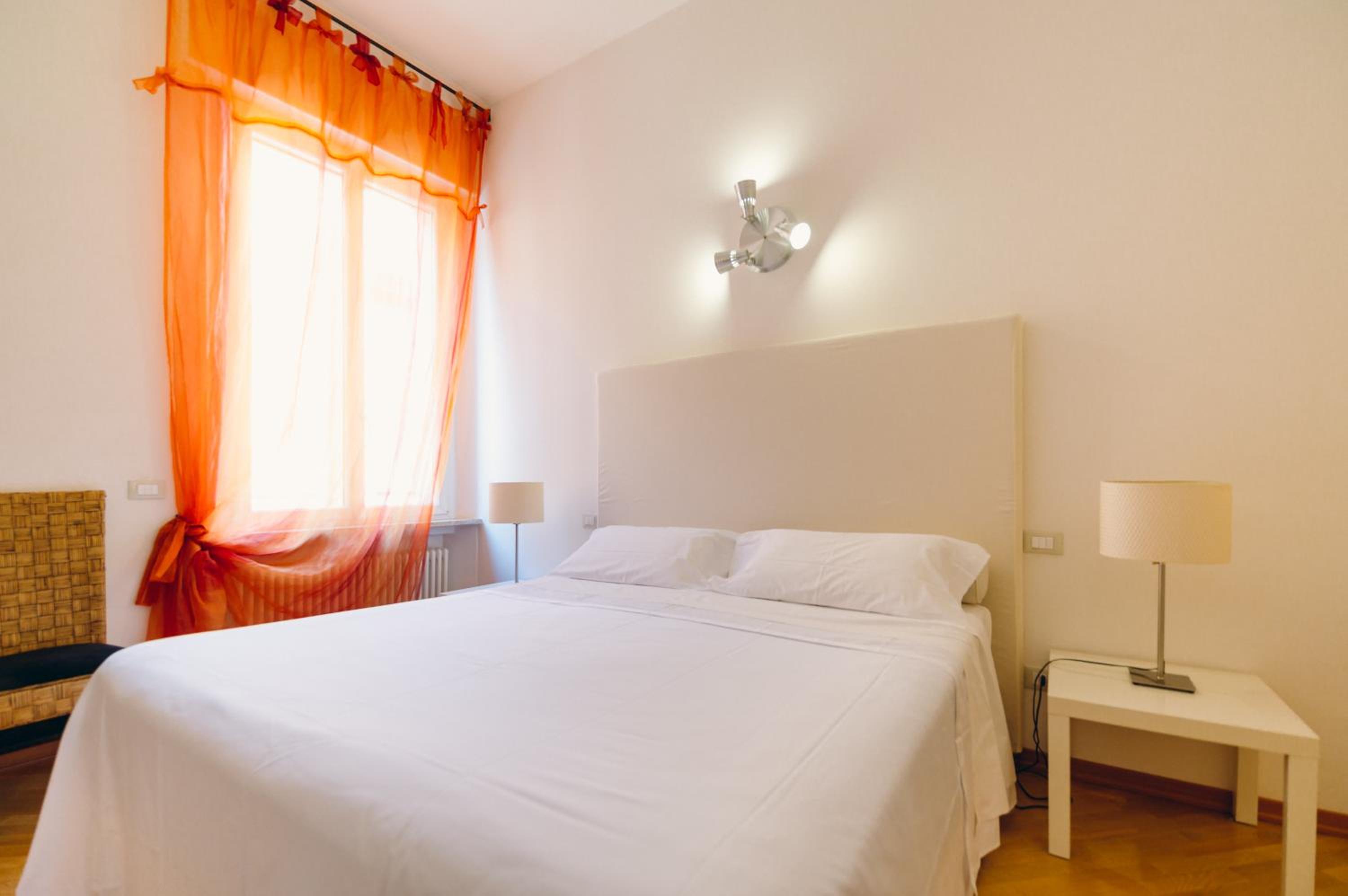 Executive Suite - Photo 1