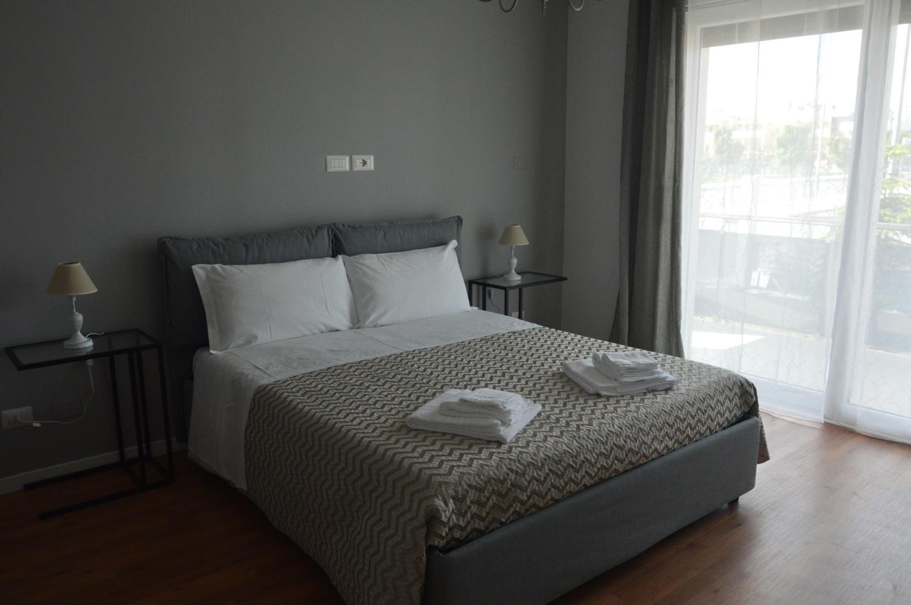 Junior Suite with Balcony - Photo 1