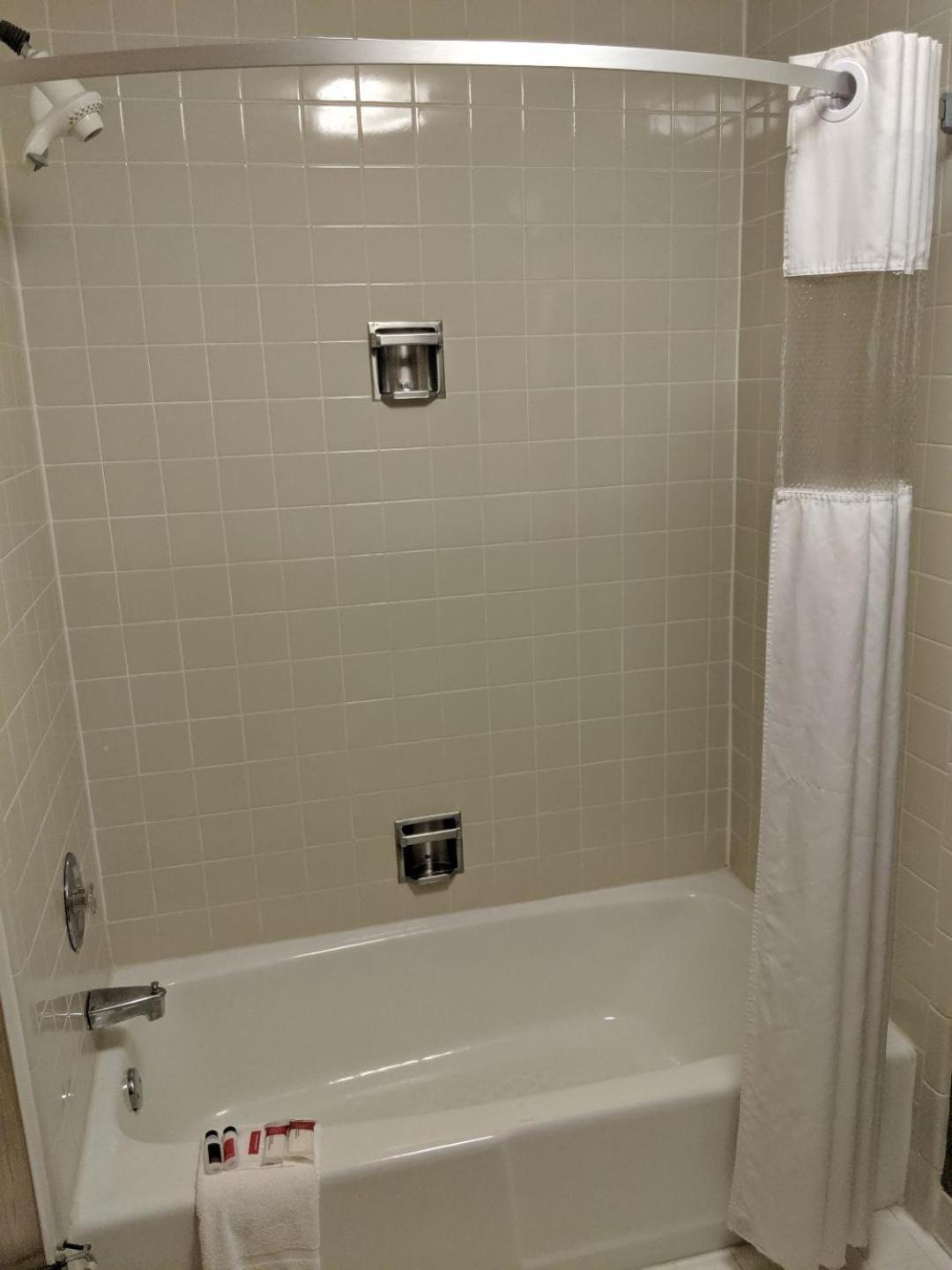 King Room - Non-Smoking - Photo 3