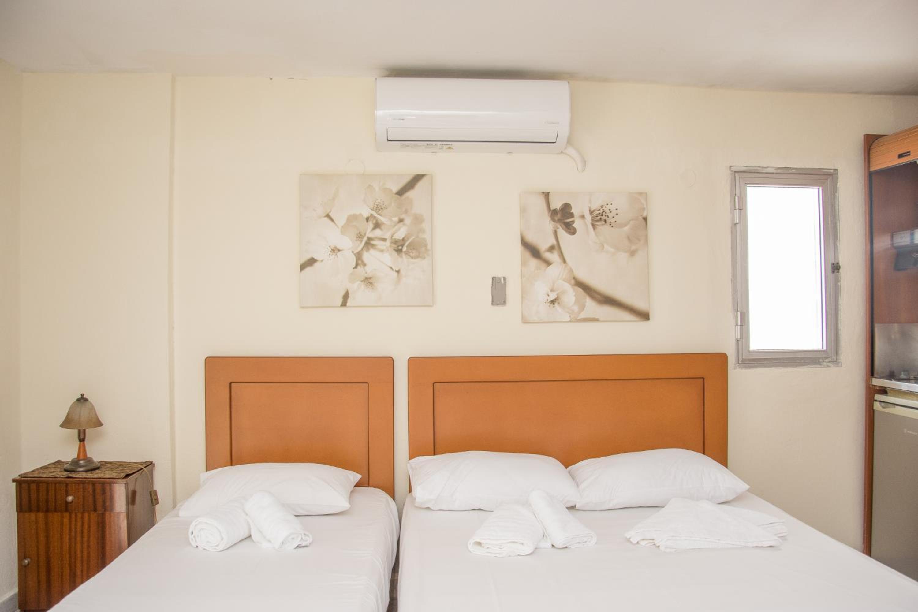 Classic Quadruple Room - Photo 7