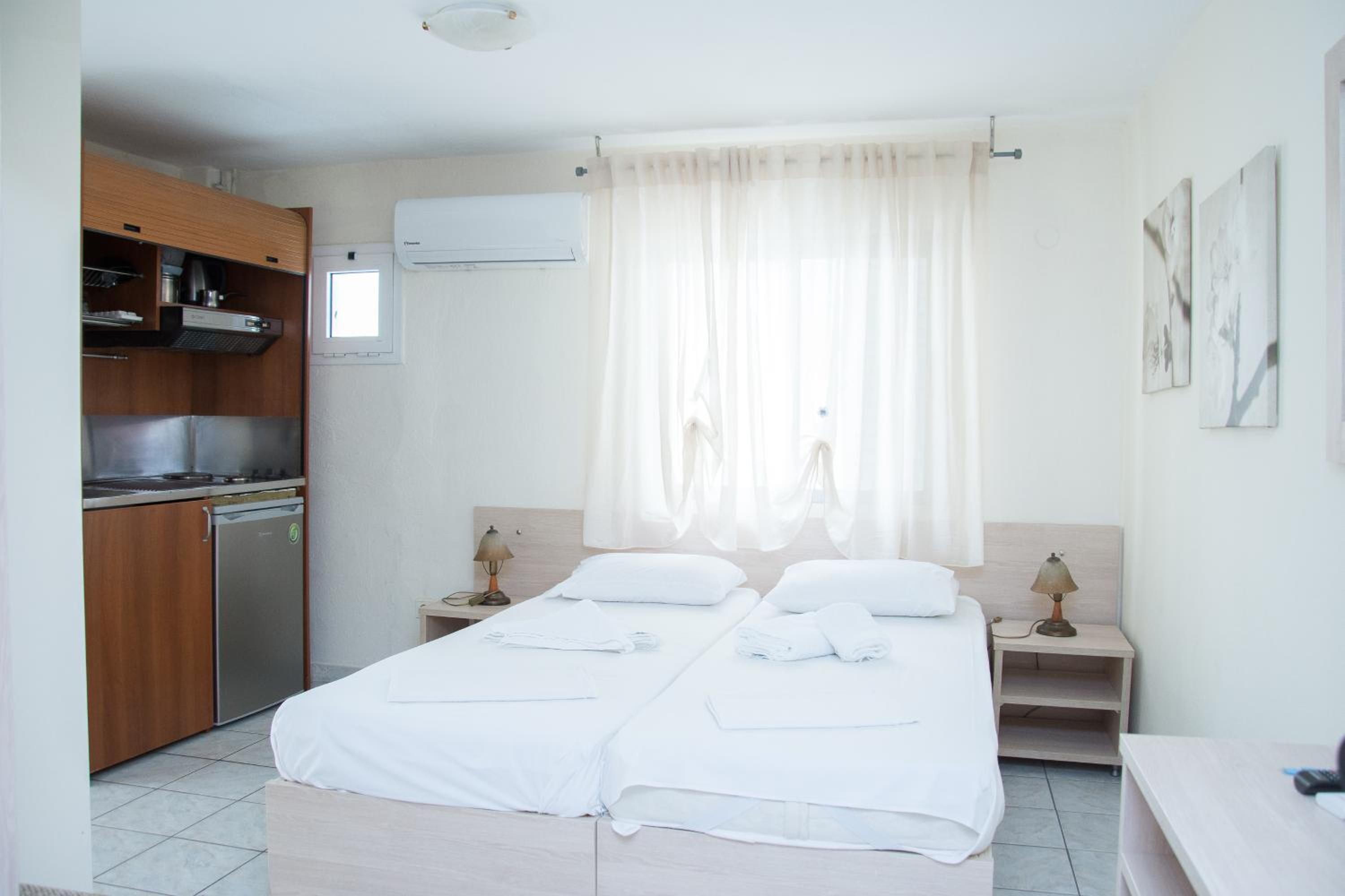Standard Double or Twin Room photo 3