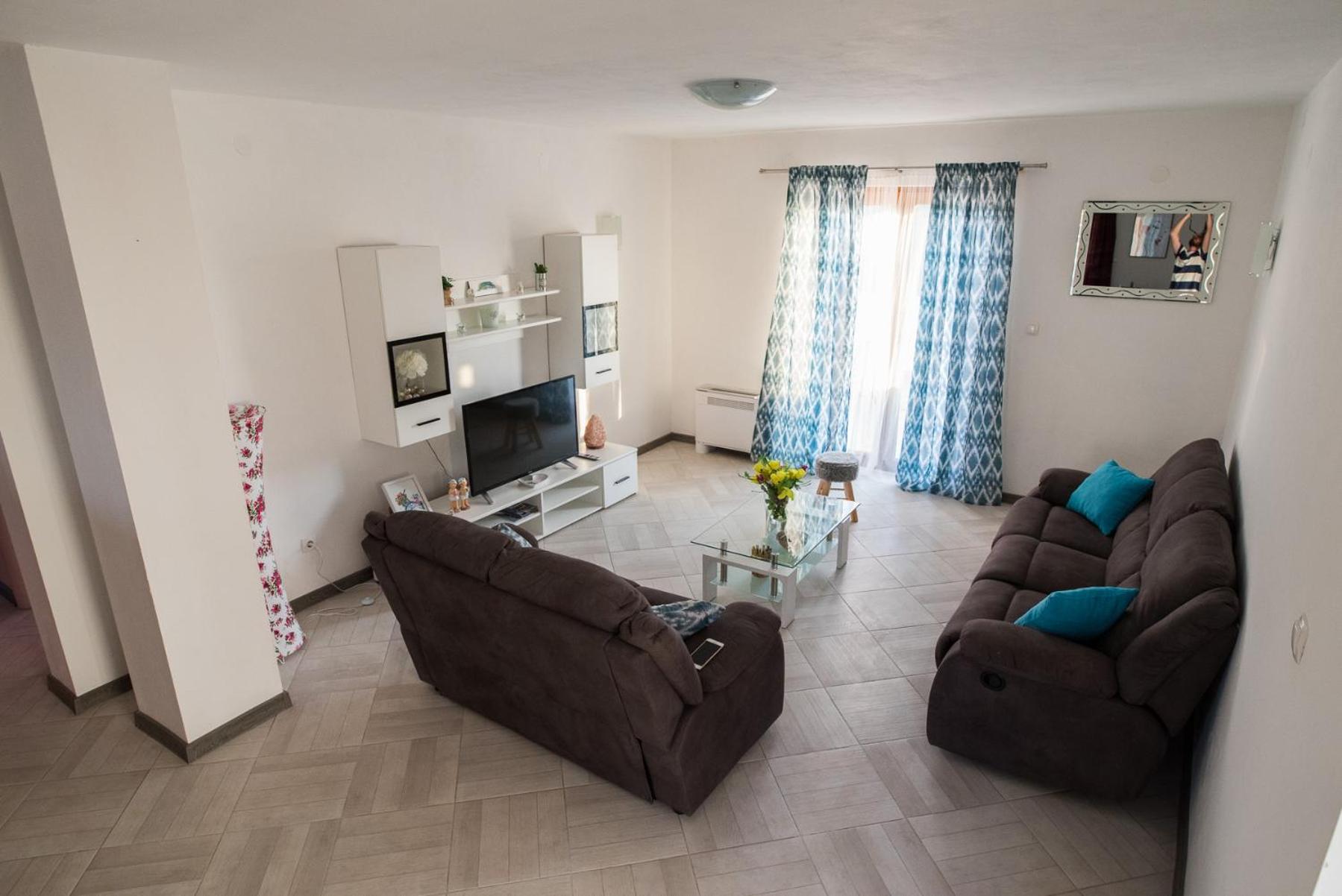Apartment - Photo 92