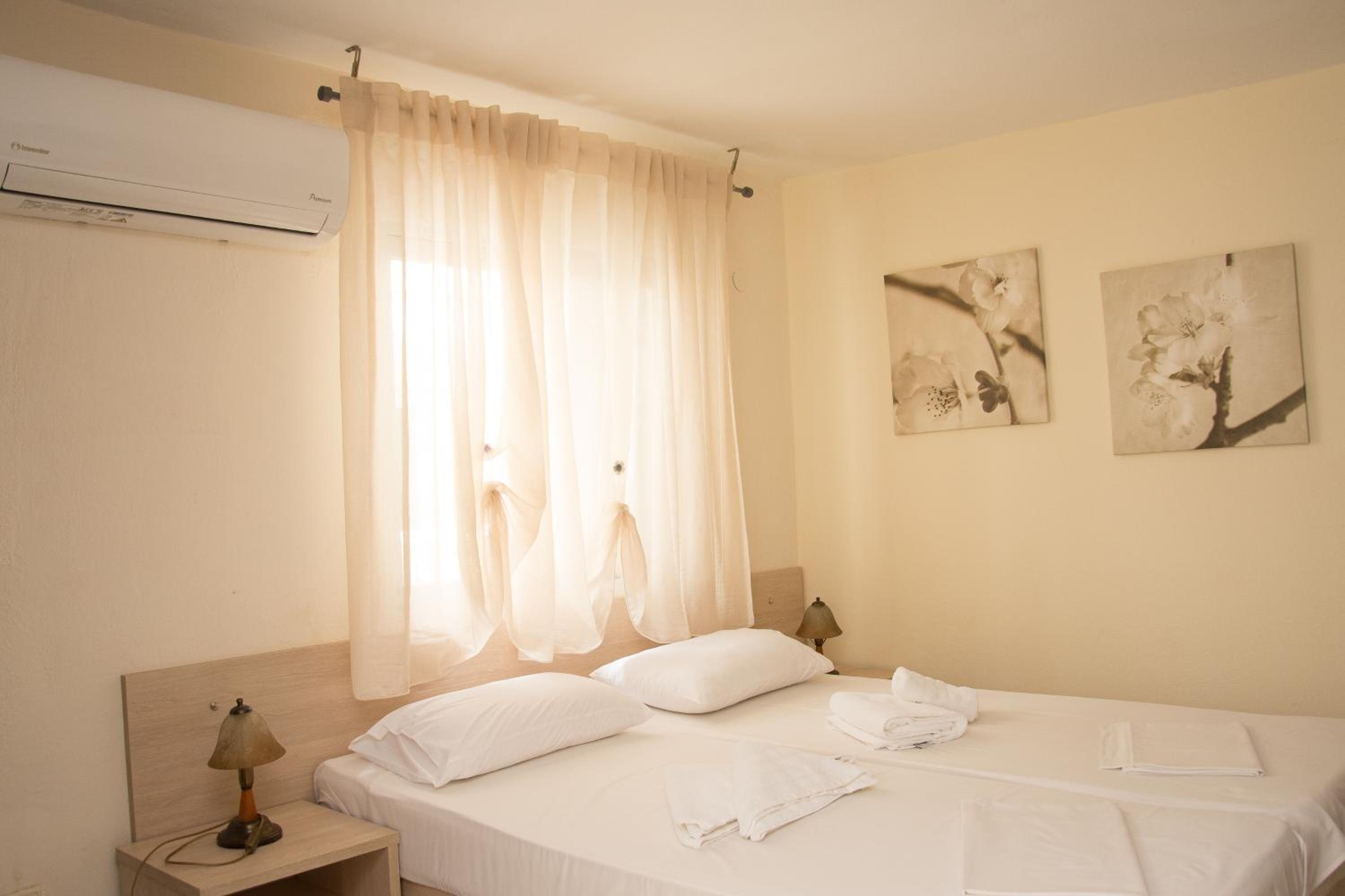 Standard Double or Twin Room photo 2