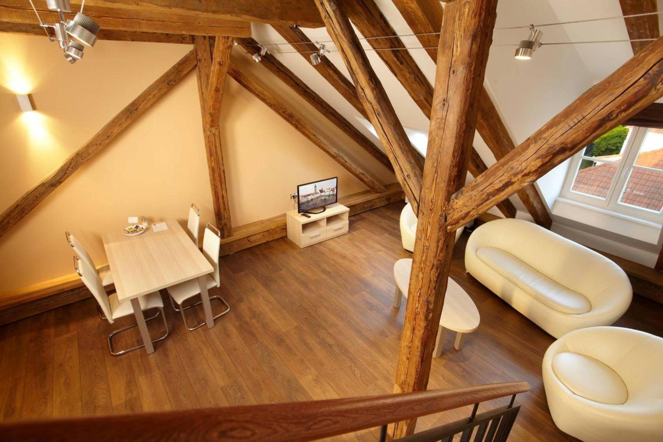 Two-Bedroom Apartment with Terrace - Split Level - Photo 1