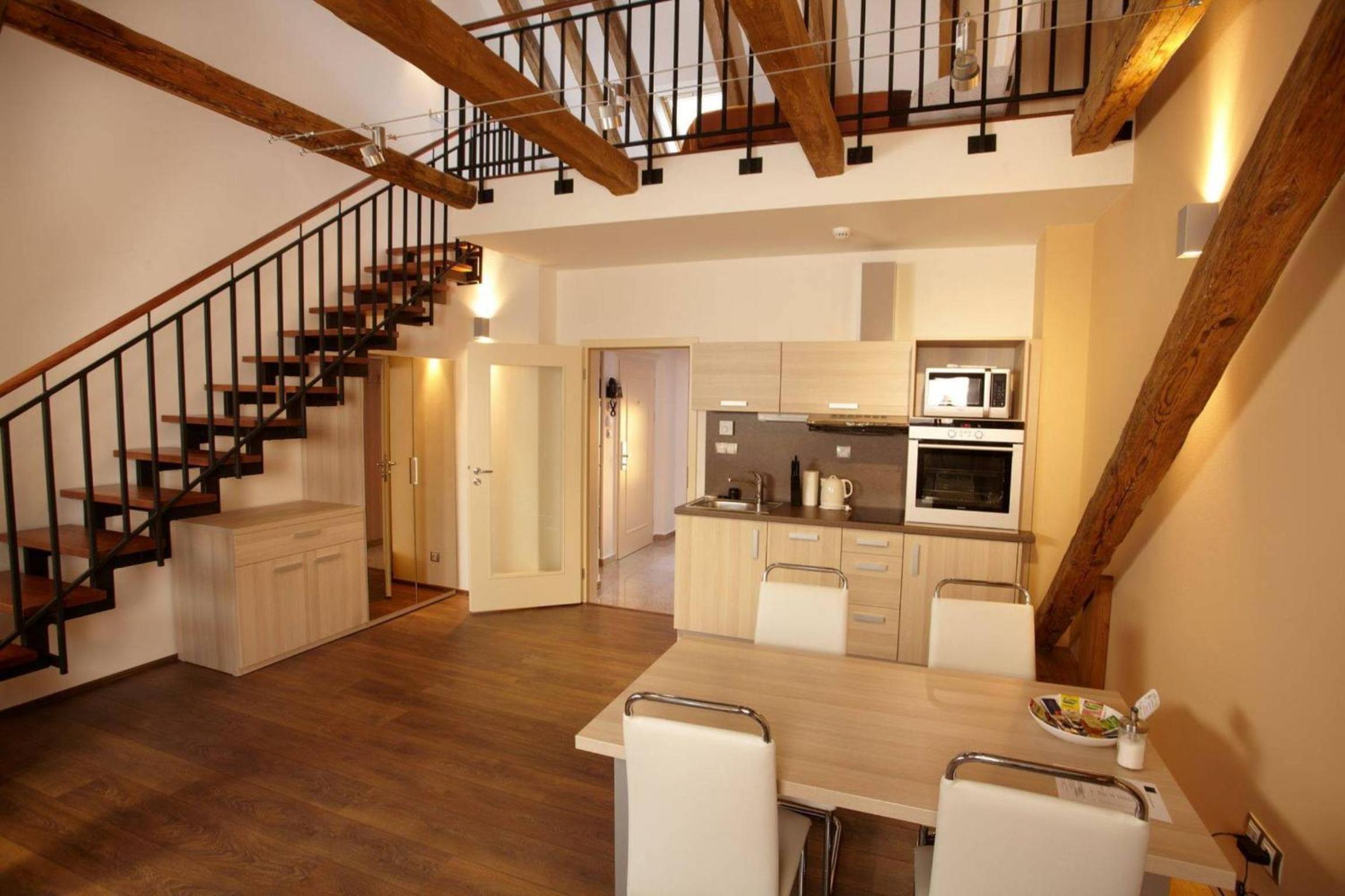 Two-Bedroom Apartment with Terrace - Split Level - Photo 5