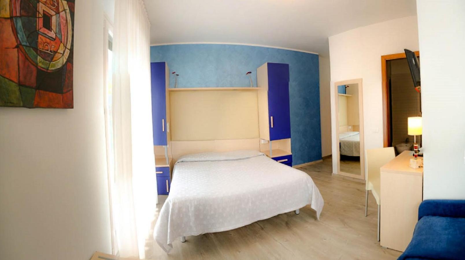 Standard Double or Twin Room with Balcony - Dependence photo 1