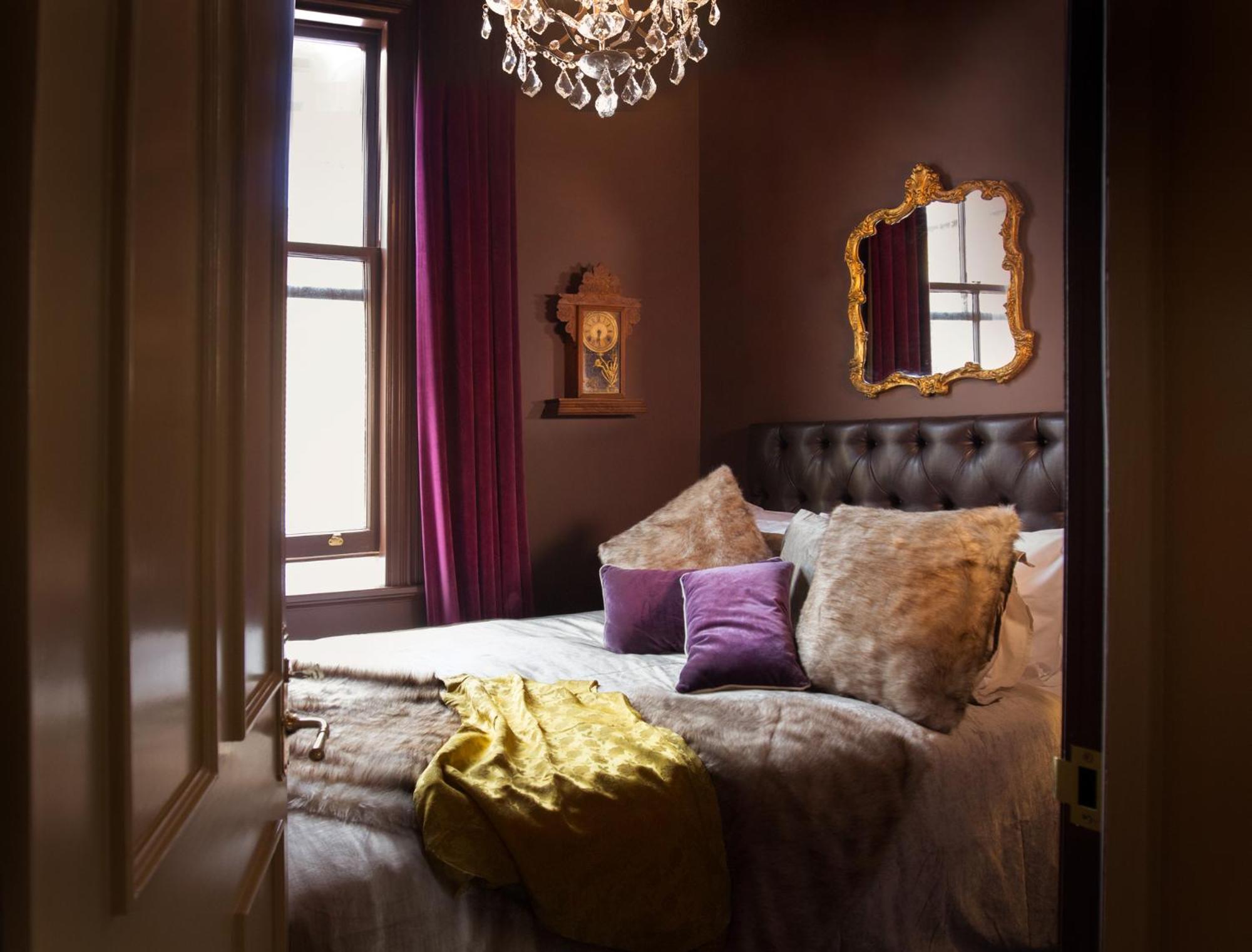Queen Room with Shared Bathroom