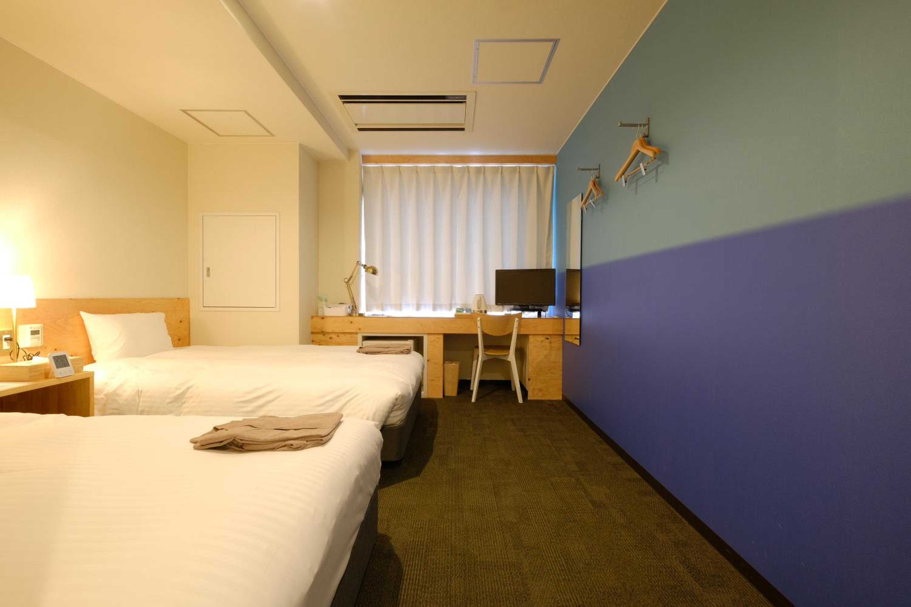 Standard Twin Room - Photo 3