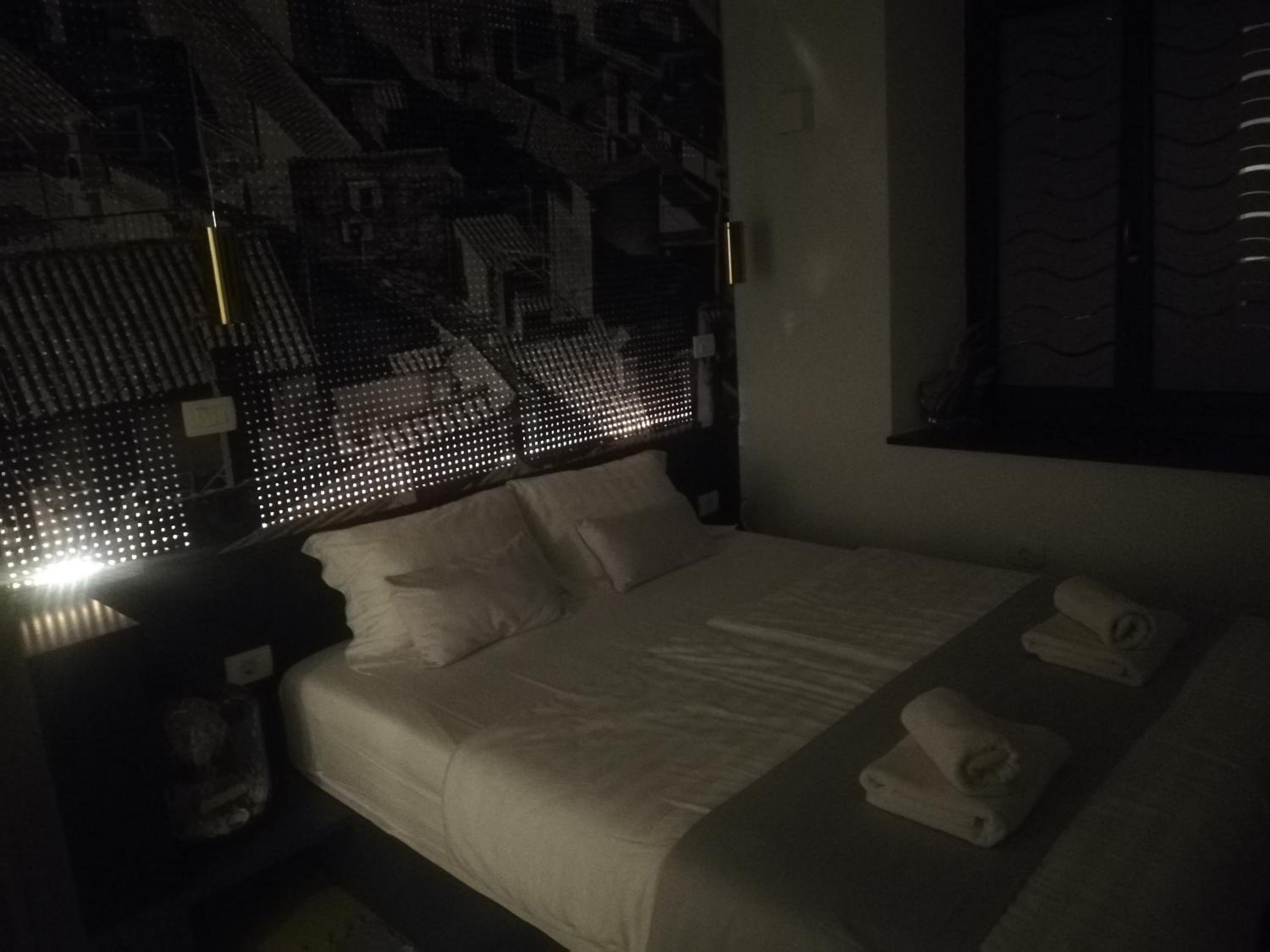 Small Double Room - Photo 9