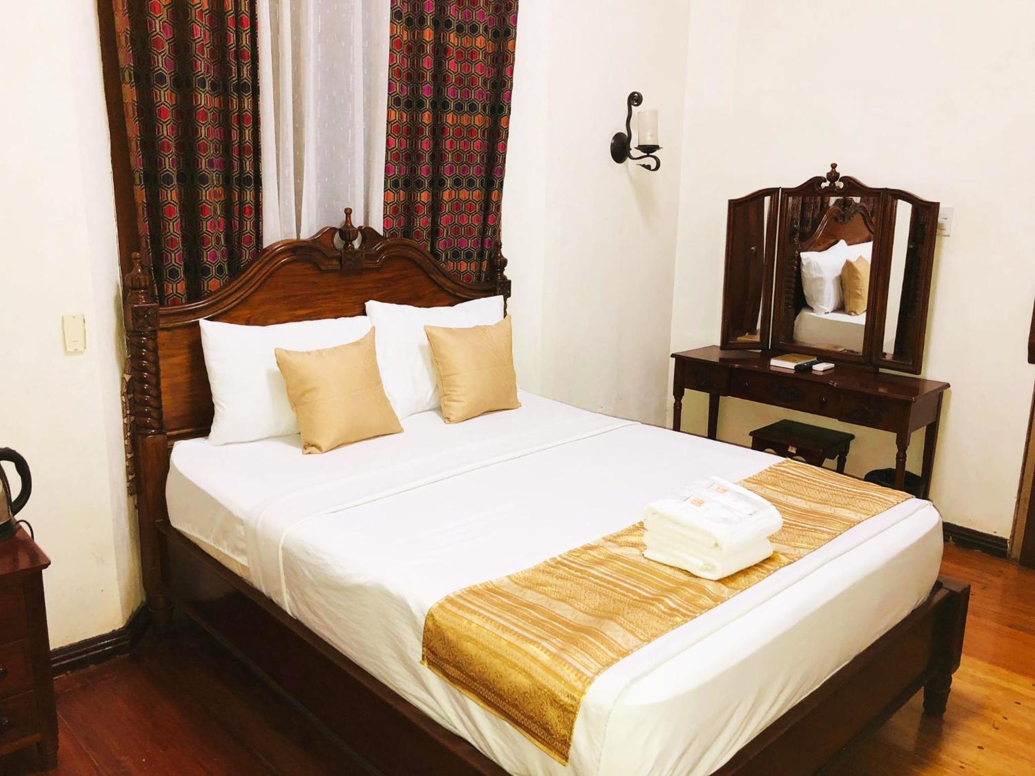 Single Room with Bathroom