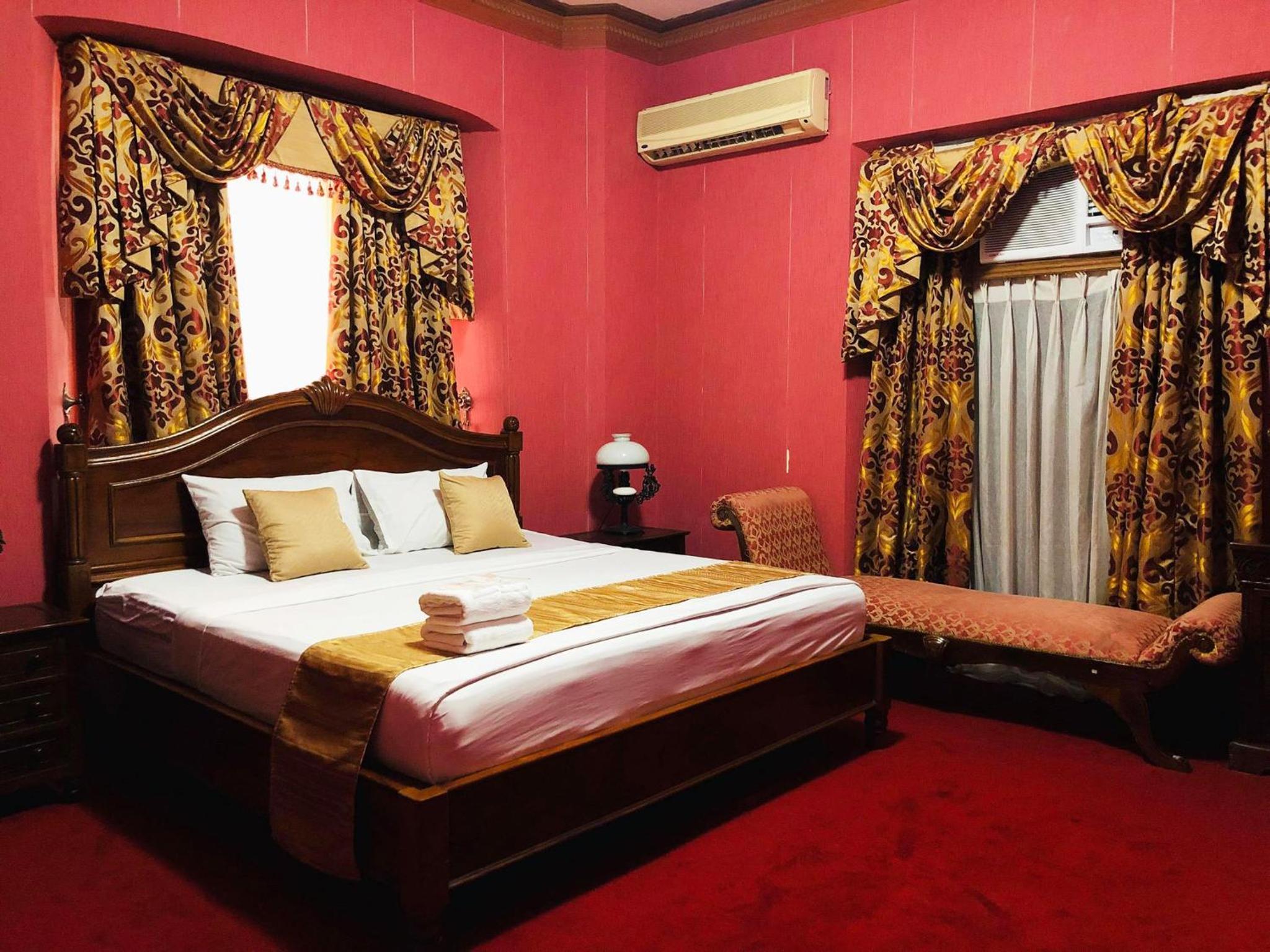 Deluxe Single Room