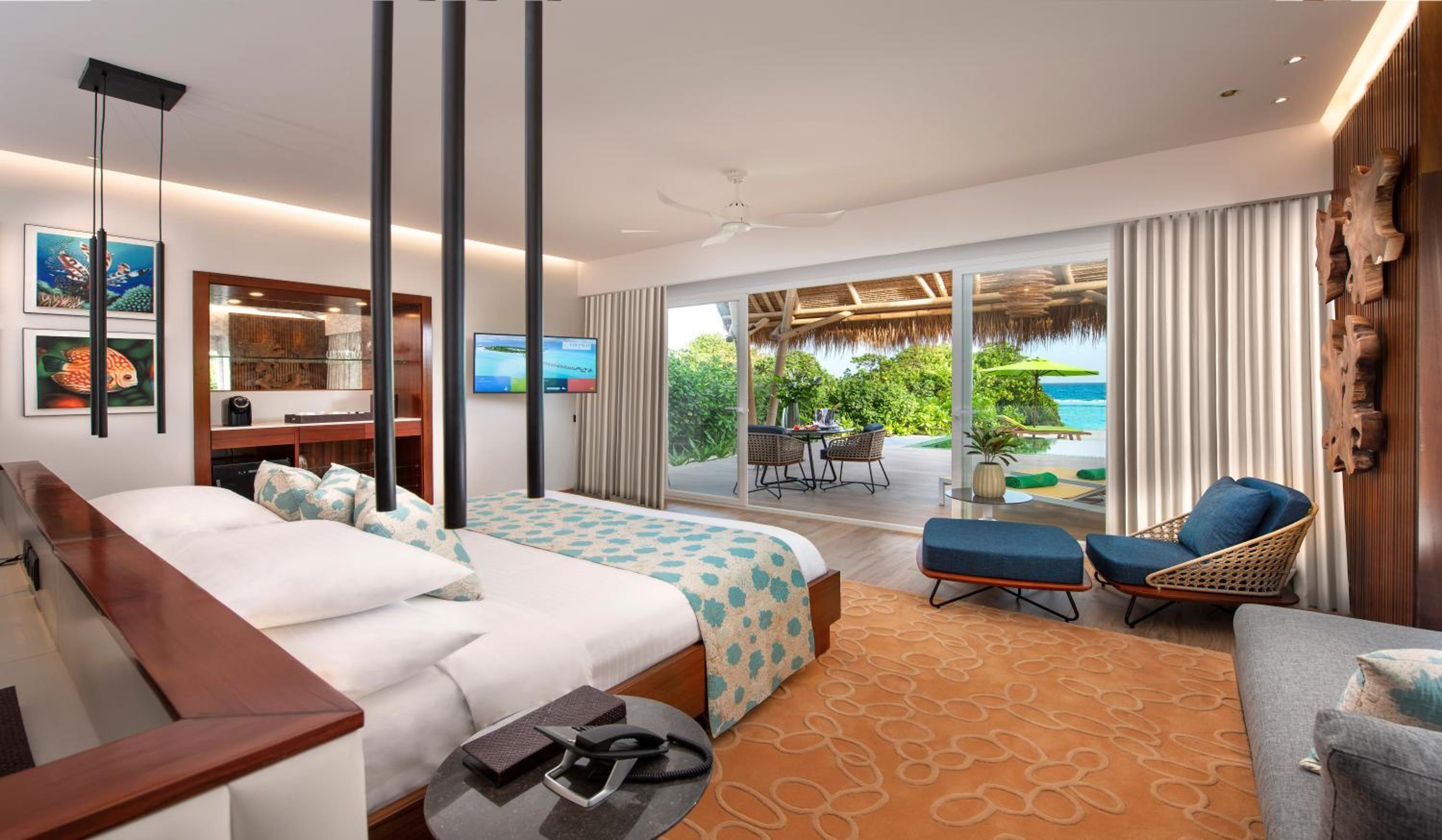 Beach Villa with Pool - Photo 3