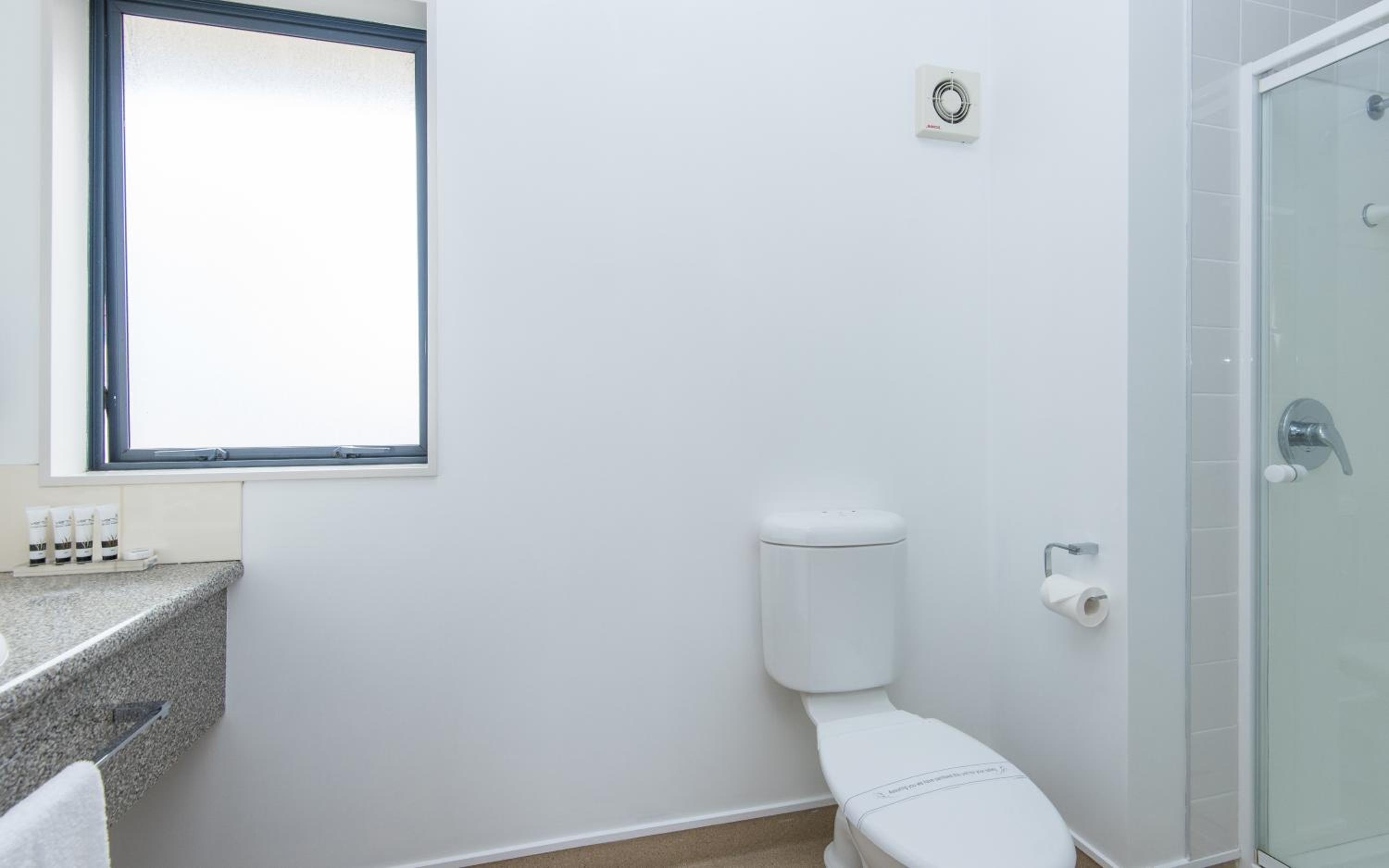 Standard Triple Room photo 3