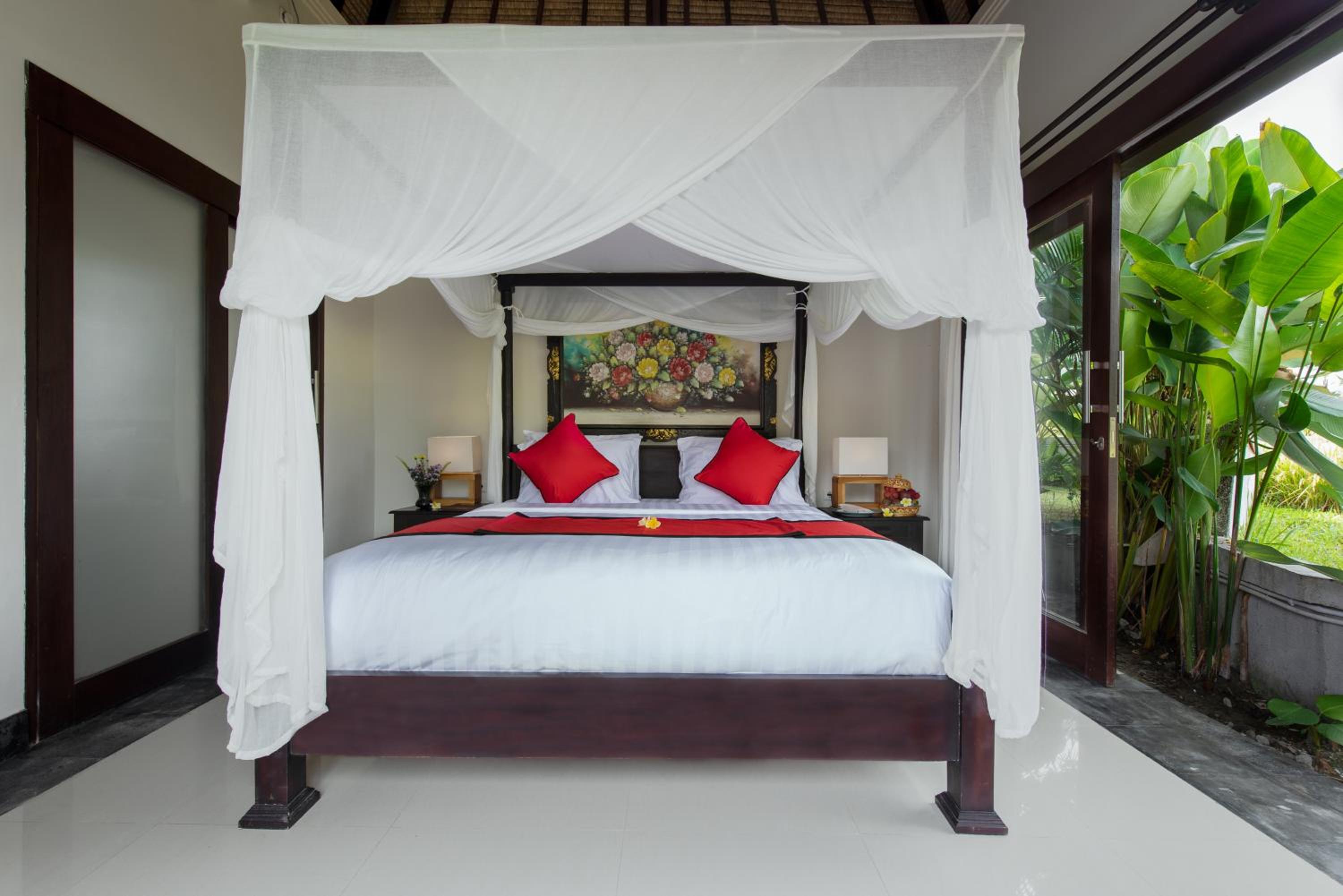 Three-Bedroom Villa - Photo 28