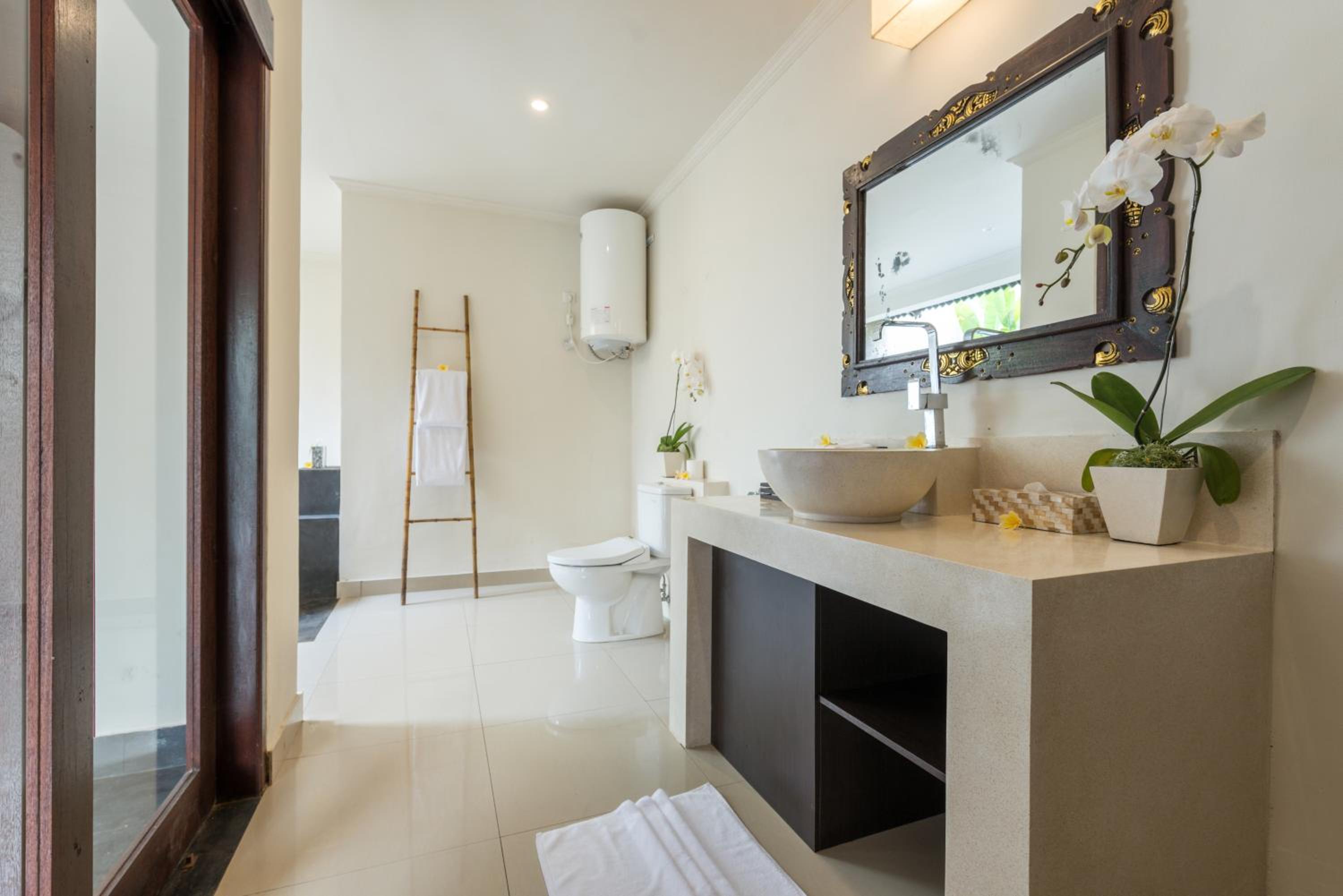 Three-Bedroom Villa - Photo 33